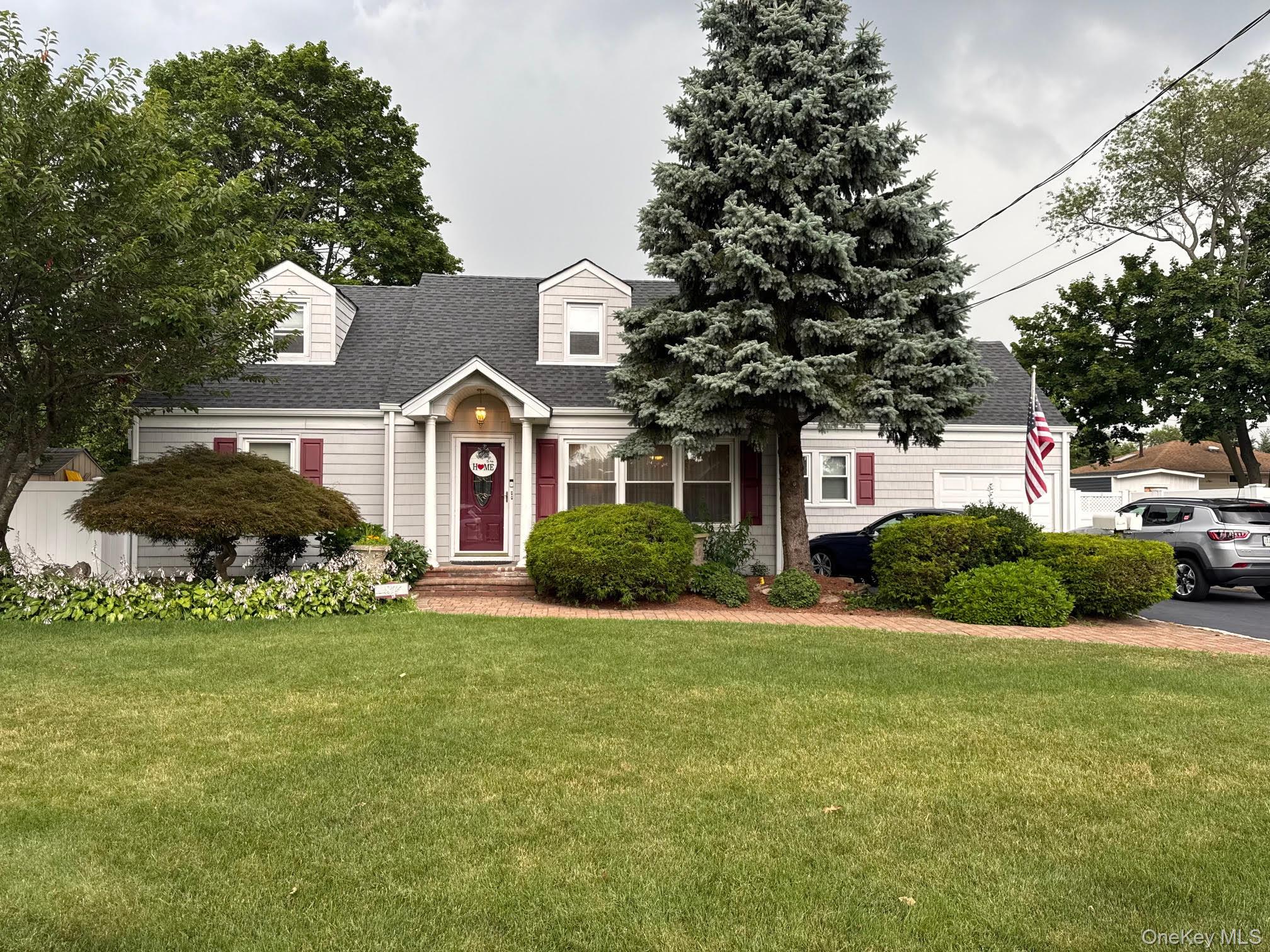 #1 photo, 87 Oak Street, 東長島 鹿园 Deer Park , NY 11729