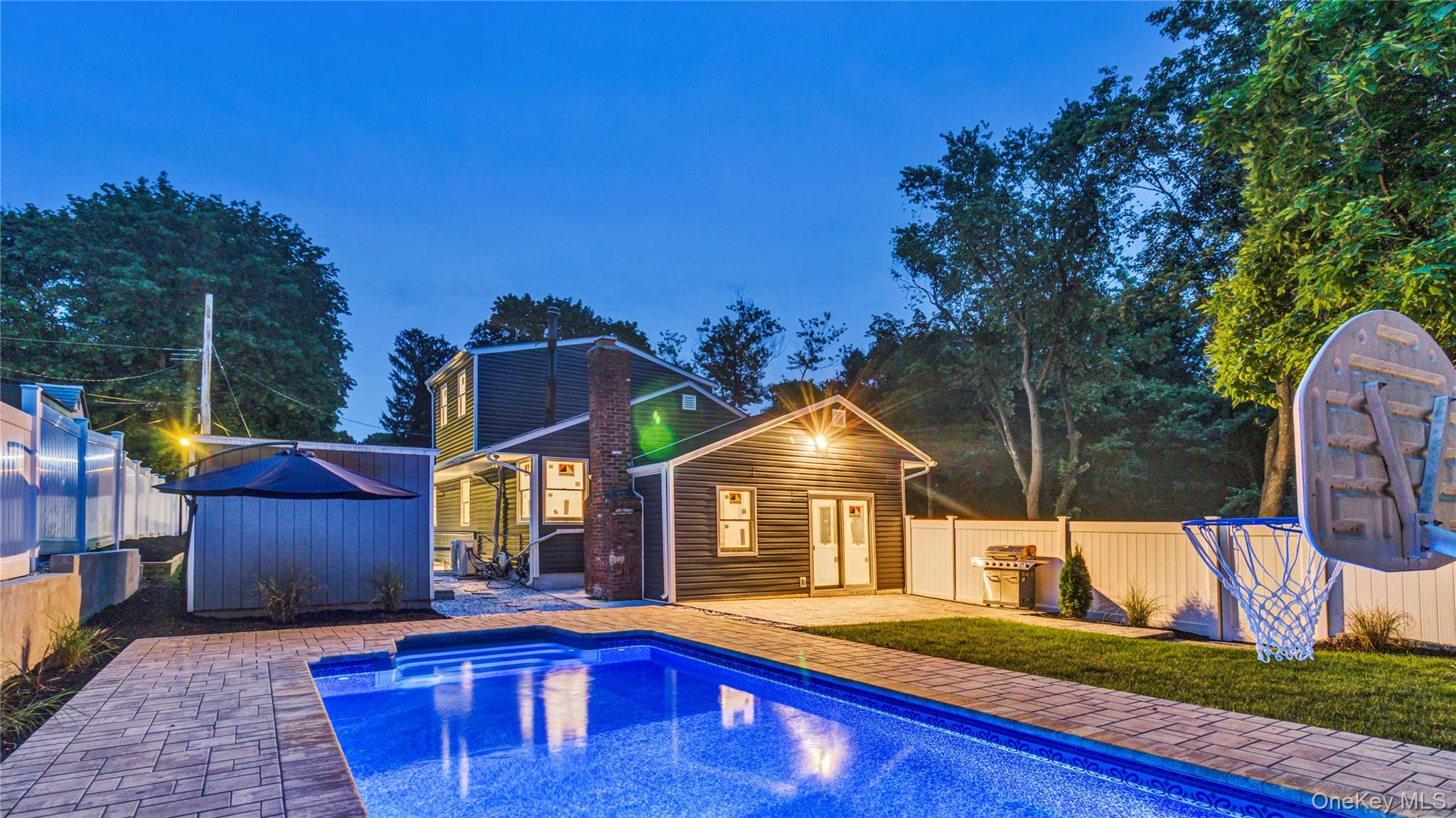 #1 photo, 69 Marvin Drive, サフォーク郡 Kings Park , NY 11754