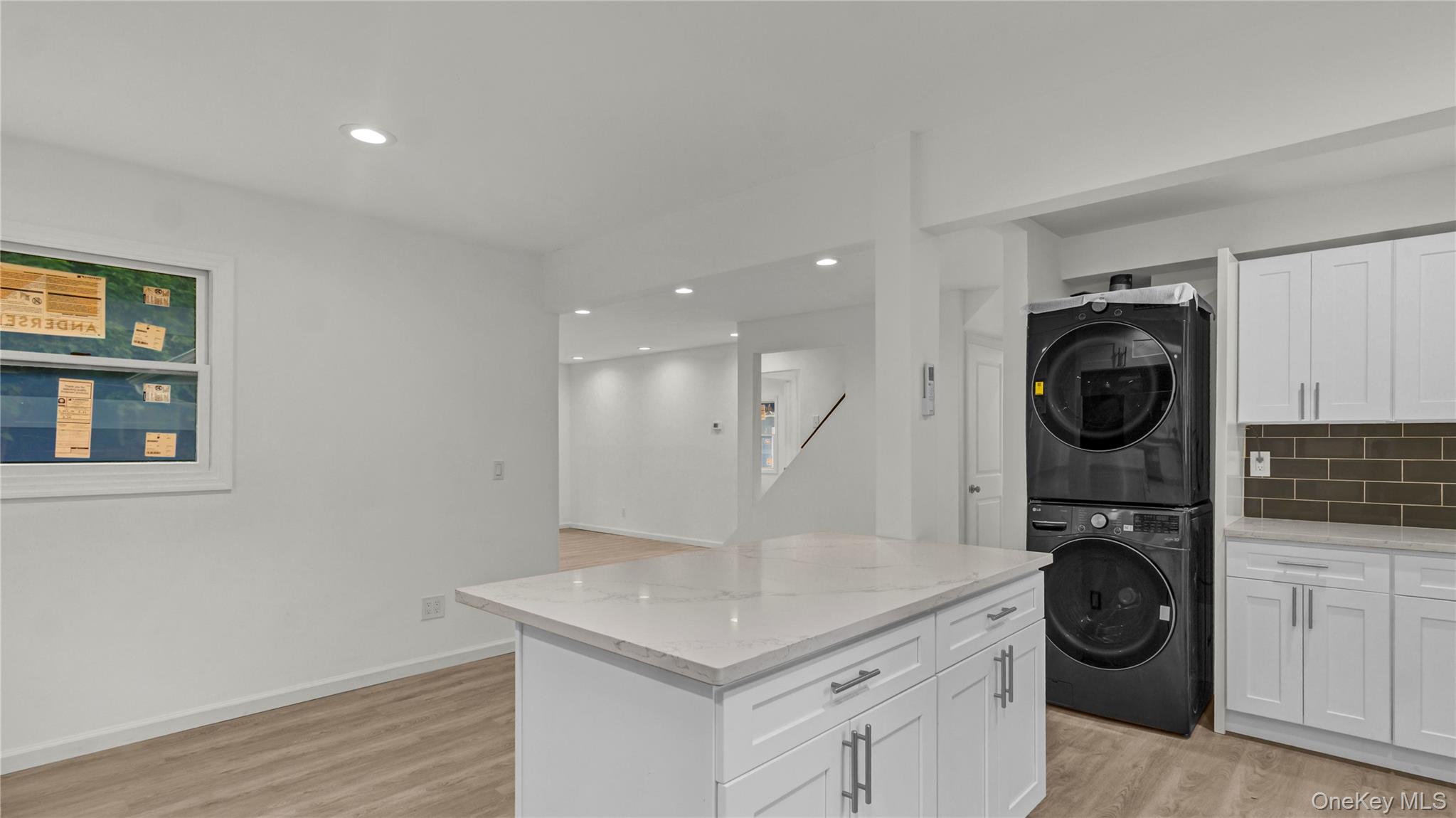 #12 photo, 69 Marvin Drive, サフォーク郡 Kings Park , NY 11754