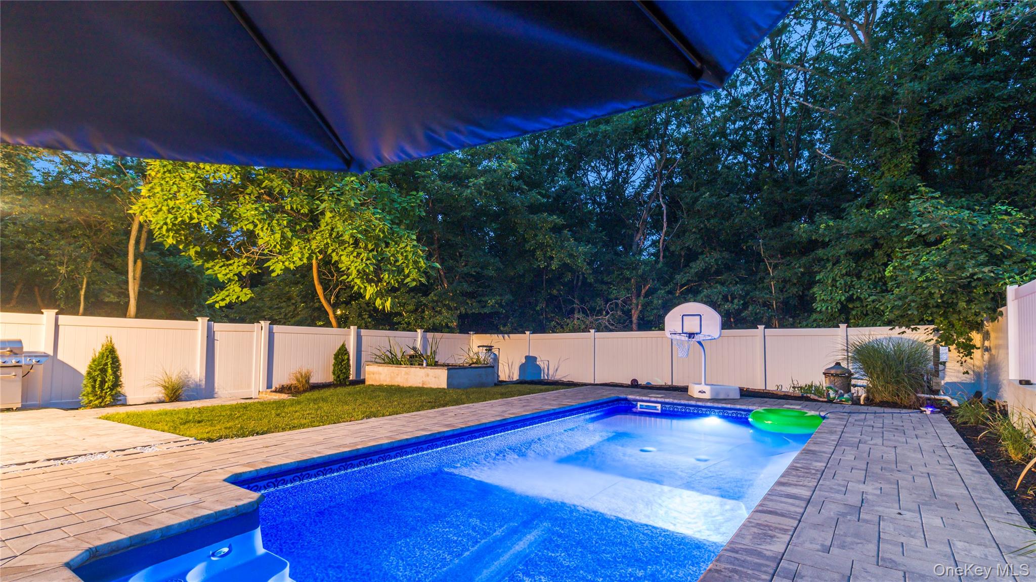 #3 photo, 69 Marvin Drive, サフォーク郡 Kings Park , NY 11754