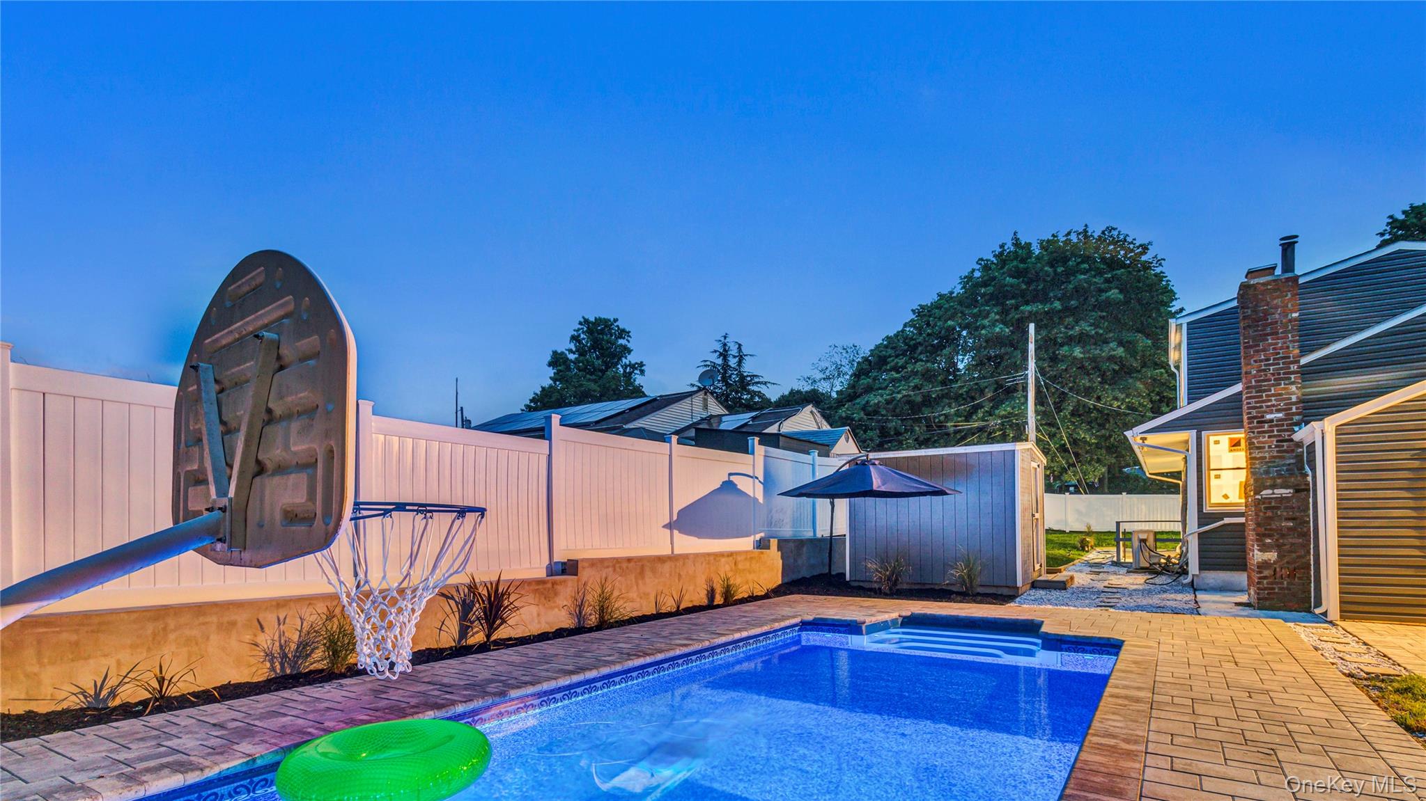 #4 photo, 69 Marvin Drive, サフォーク郡 Kings Park , NY 11754