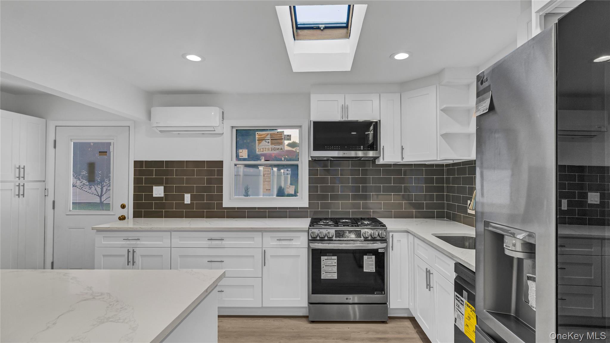 #9 photo, 69 Marvin Drive, サフォーク郡 Kings Park , NY 11754