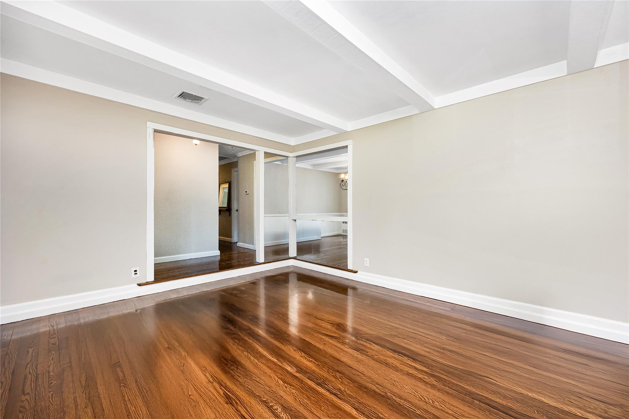 #4 photo, 45 Mc Cue Lane, Babylon , NY 11702