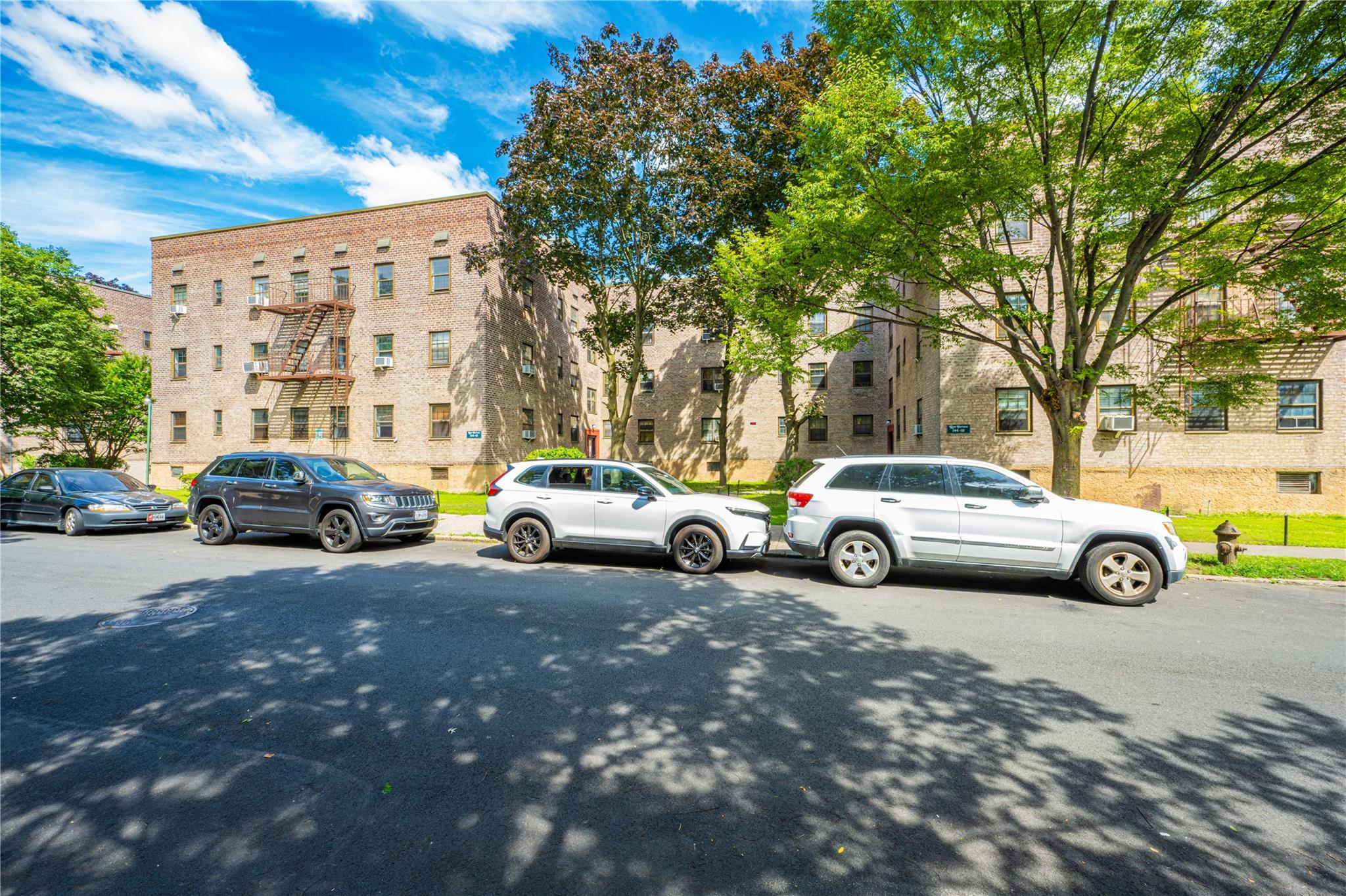 #1 photo, 14415 78 Road, 皇后區 秋園 Kew Garden Hills , NY 11367