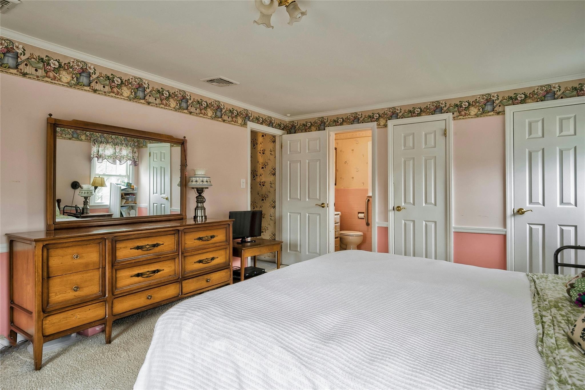 #18 photo, 1310 Surrey Place, 長島 Rockville Centre , NY 11570