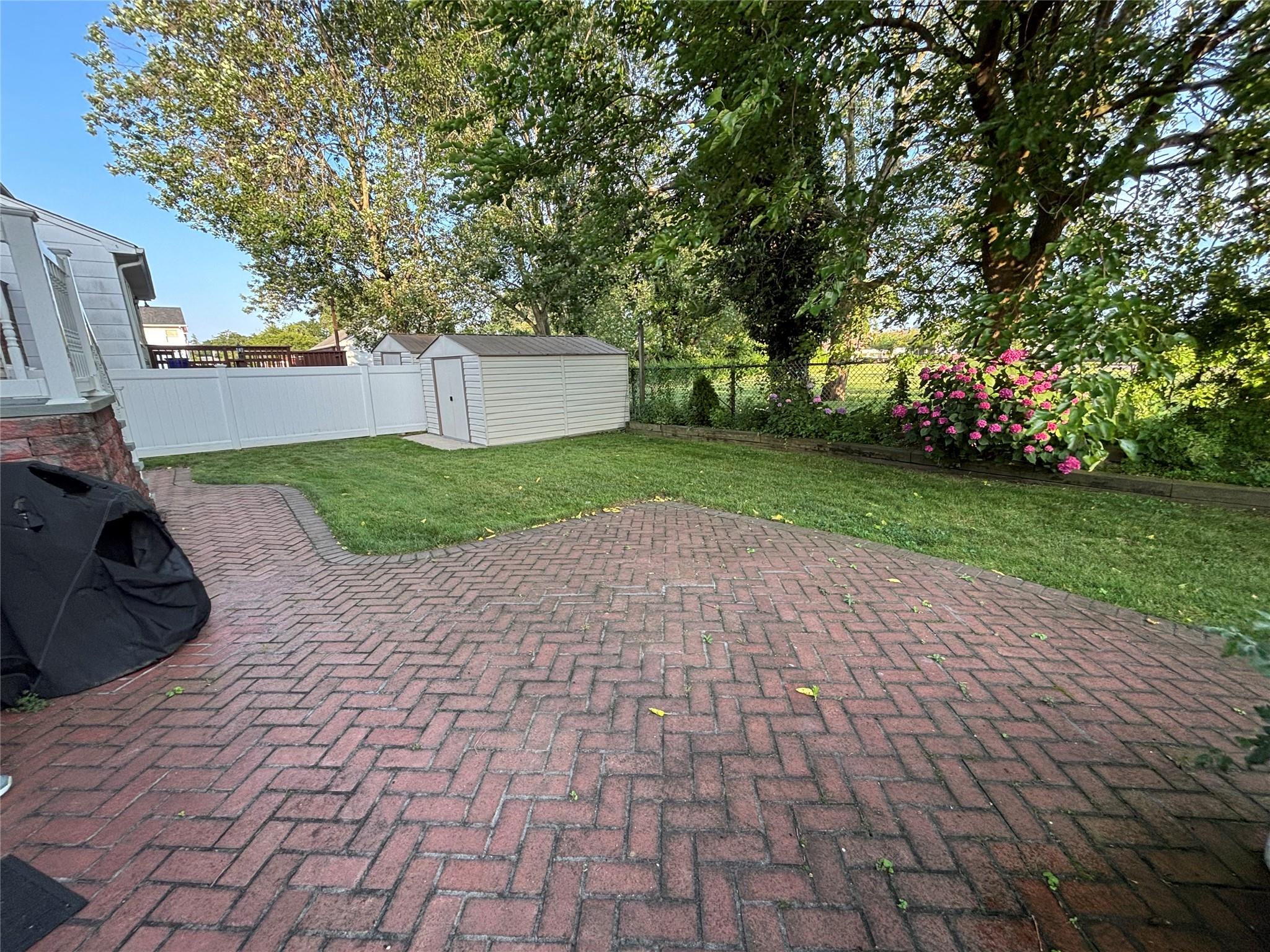 #20 photo, 557 Southside Avenue, 長島 Freeport , NY 11520