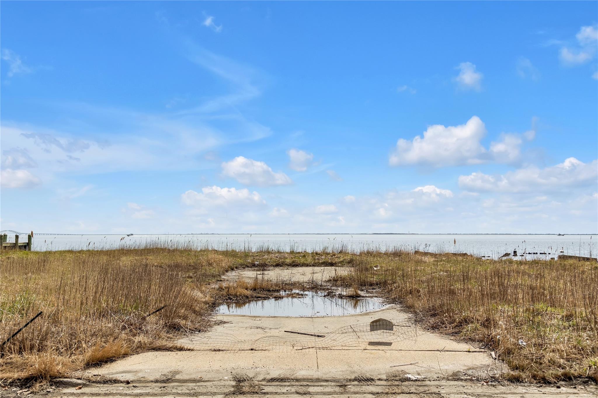 #2 photo, 57-61 E Shore Drive, サフォーク郡 Babylon , NY 11702