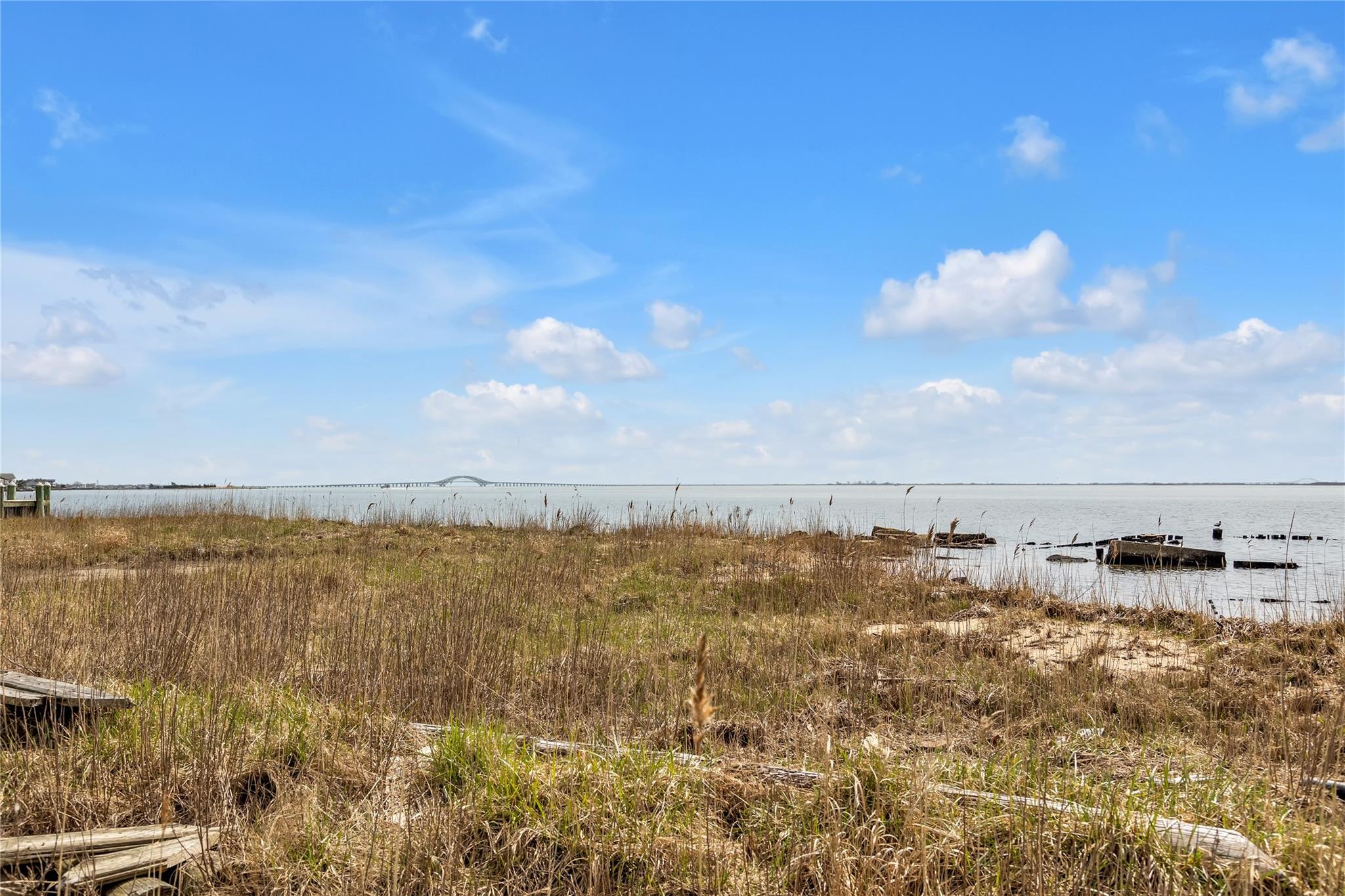 #3 photo, 57-61 E Shore Drive, サフォーク郡 Babylon , NY 11702