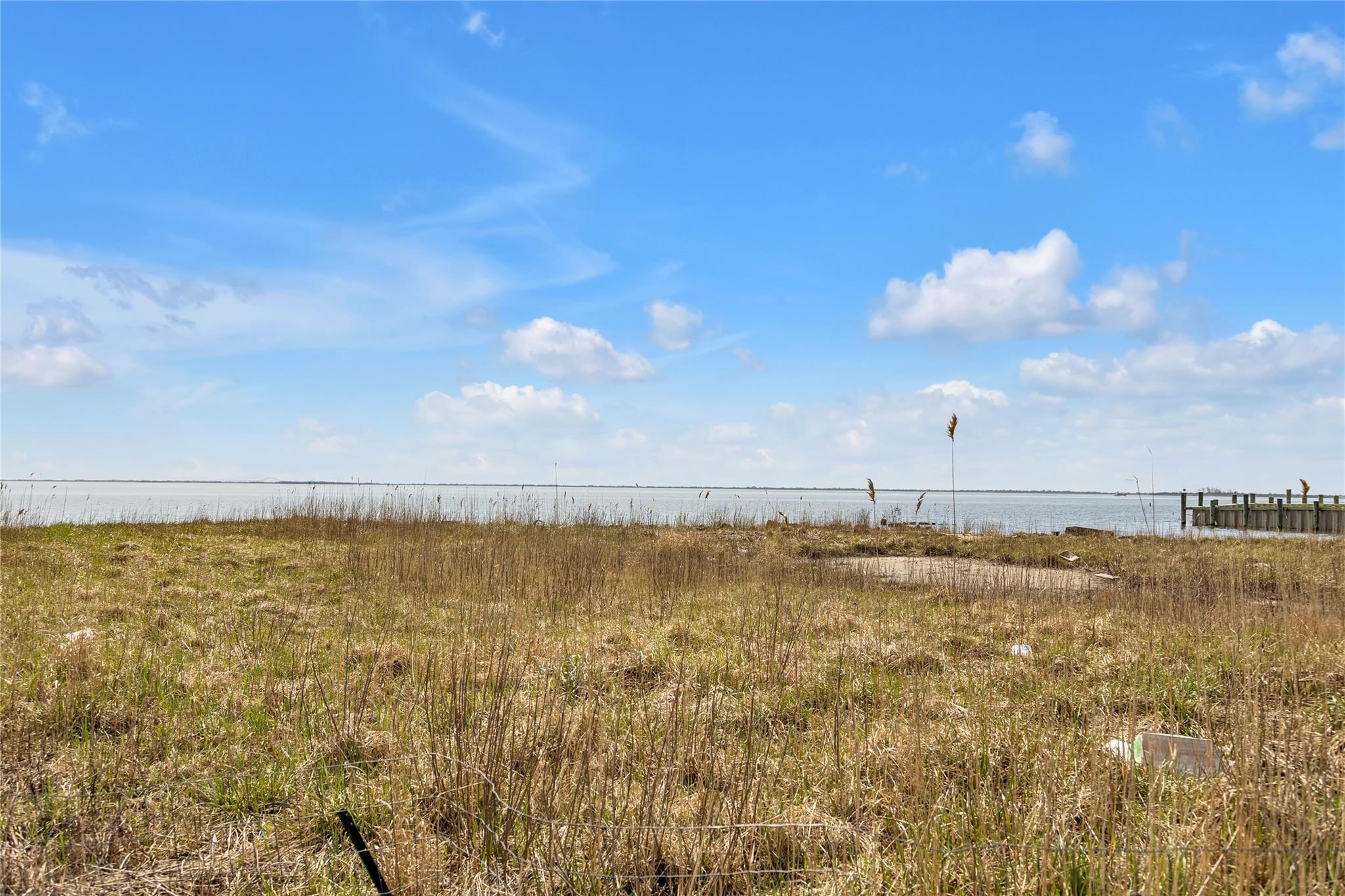 #5 photo, 57-61 E Shore Drive, サフォーク郡 Babylon , NY 11702