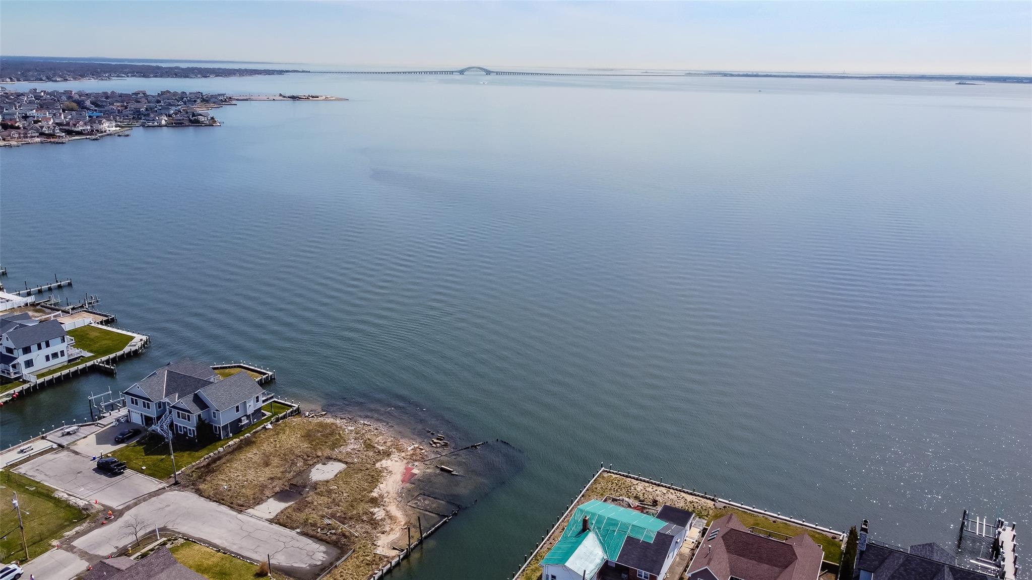 #6 photo, 57-61 E Shore Drive, サフォーク郡 Babylon , NY 11702