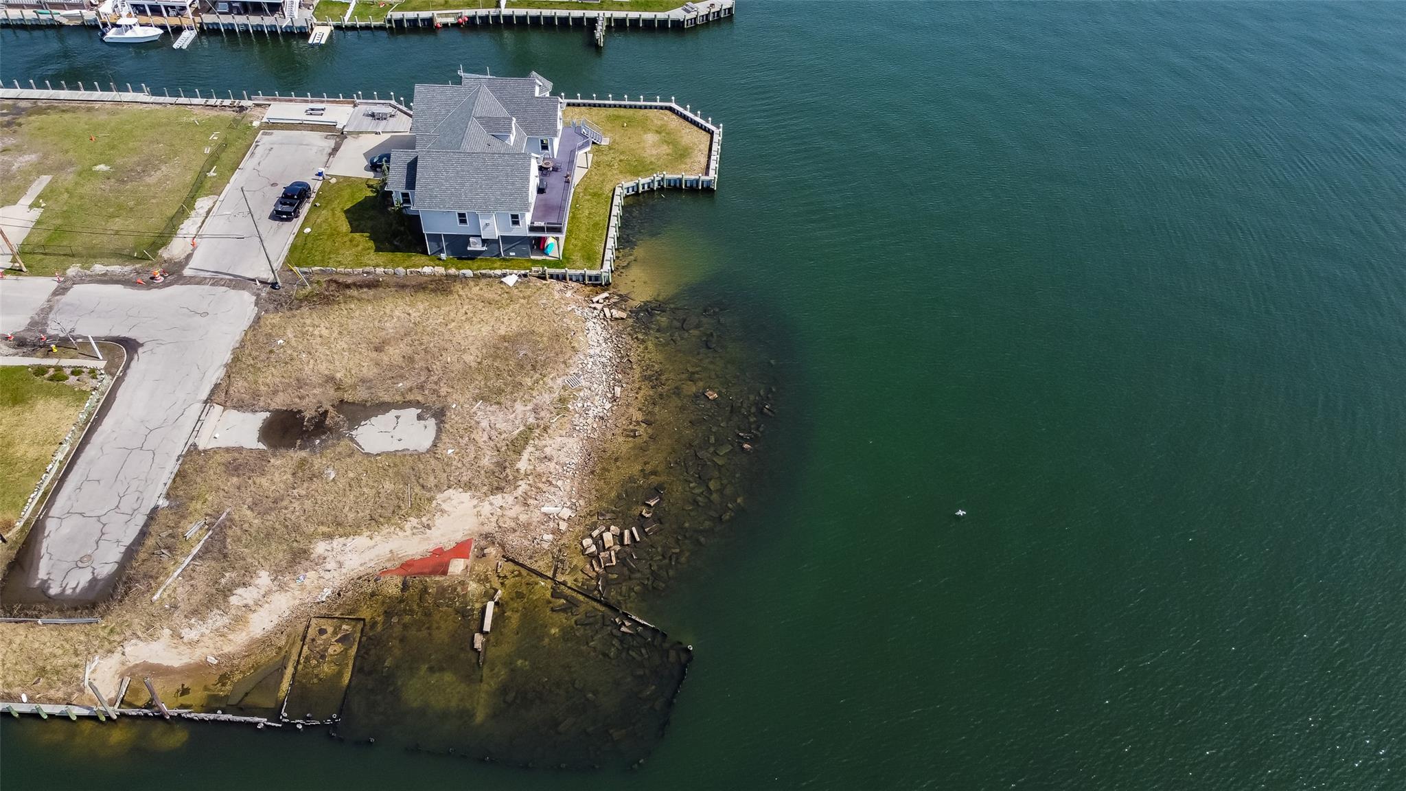 #8 photo, 57-61 E Shore Drive, サフォーク郡 Babylon , NY 11702