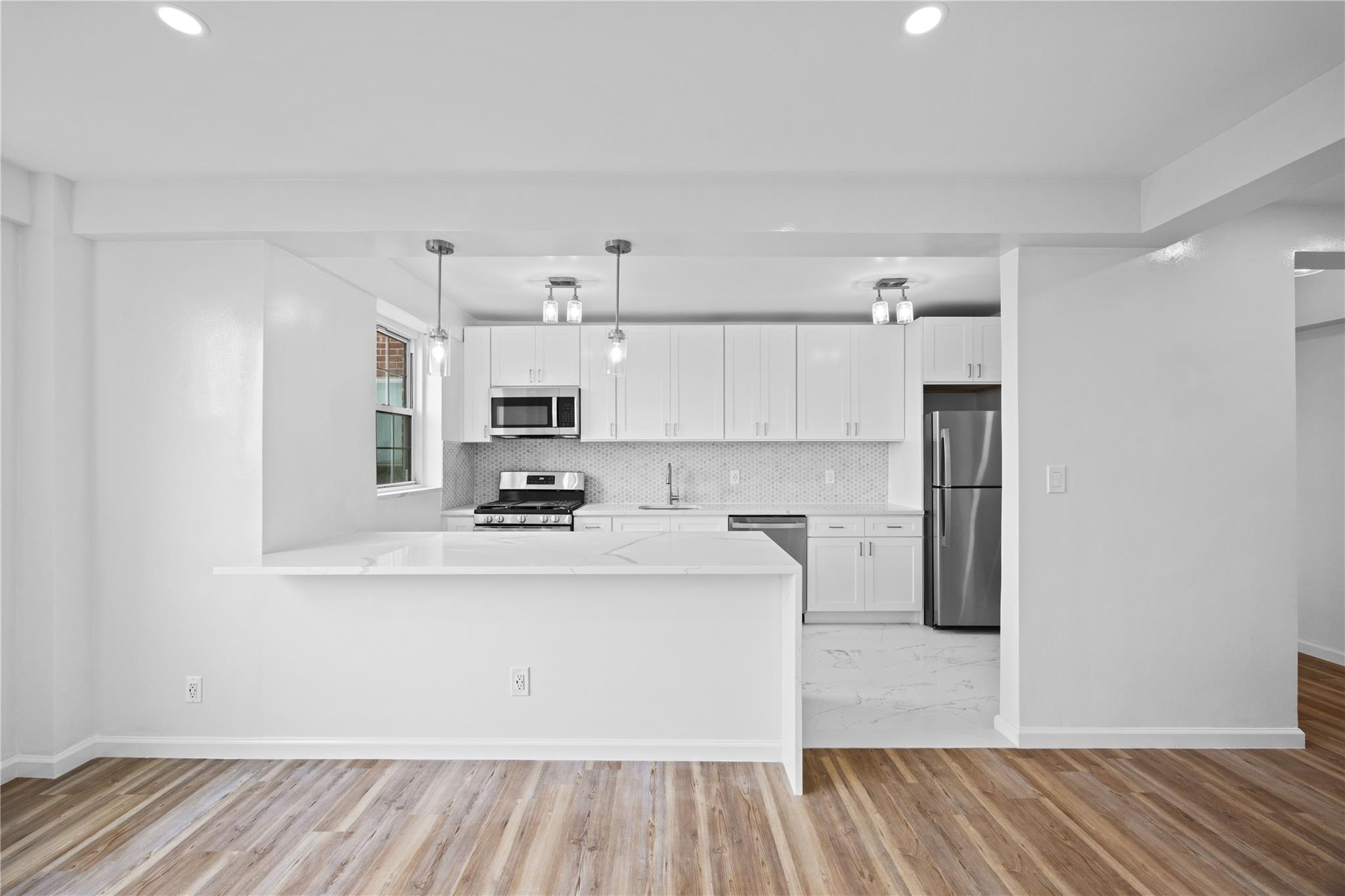 #1 photo, 220 Pelham Road, 紐約州 New Rochelle , NY 10805