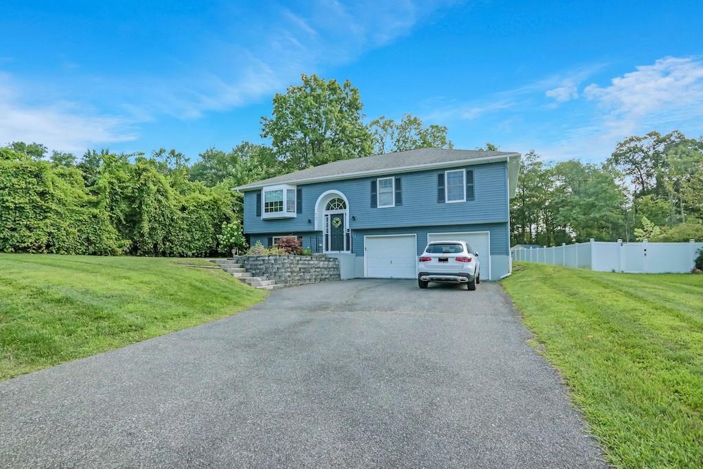 #1 photo, 13 Jodphur Lane, Newburgh , NY 12550