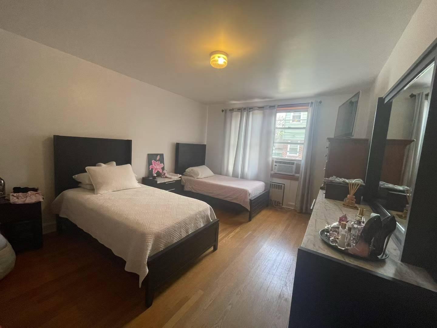 #2 photo, 20-39 150th Street, クイーンズ区 Whitestone , NY 11357