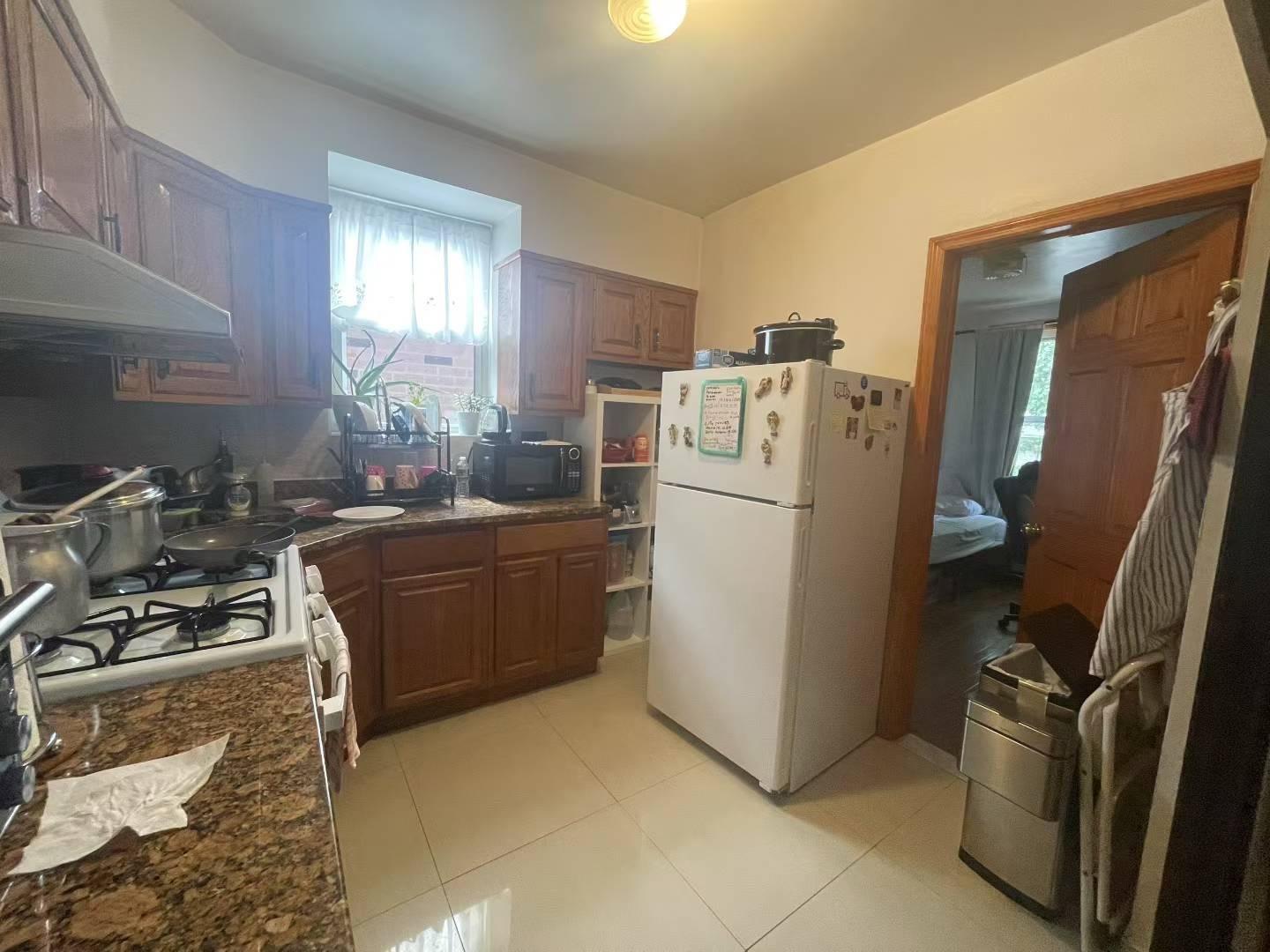 #6 photo, 20-39 150th Street, クイーンズ区 Whitestone , NY 11357