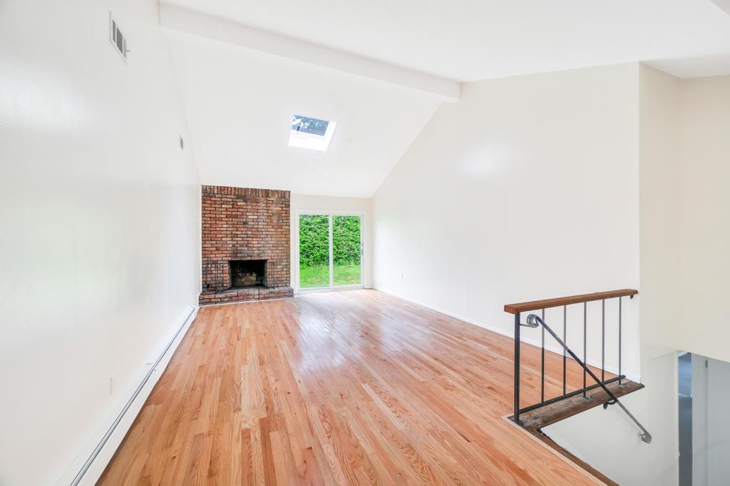 #10 photo, 106 Woods Drive, ナッソー郡 Roslyn , NY 11576