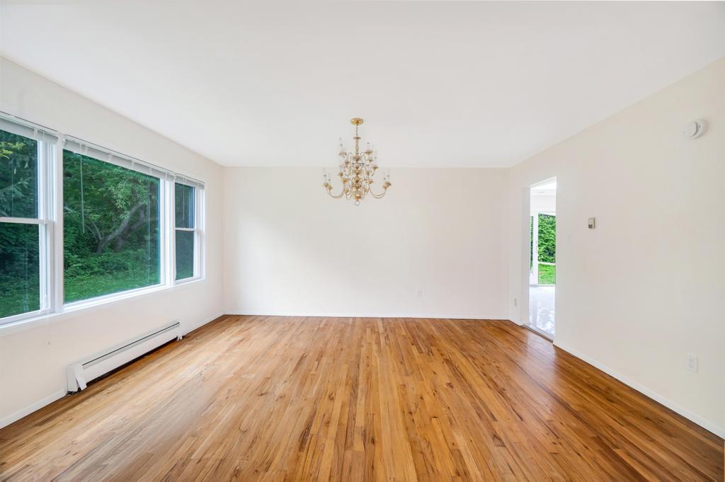 #16 photo, 106 Woods Drive, ナッソー郡 Roslyn , NY 11576