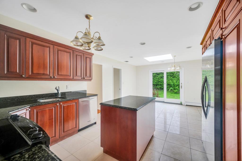 #18 photo, 106 Woods Drive, ナッソー郡 Roslyn , NY 11576