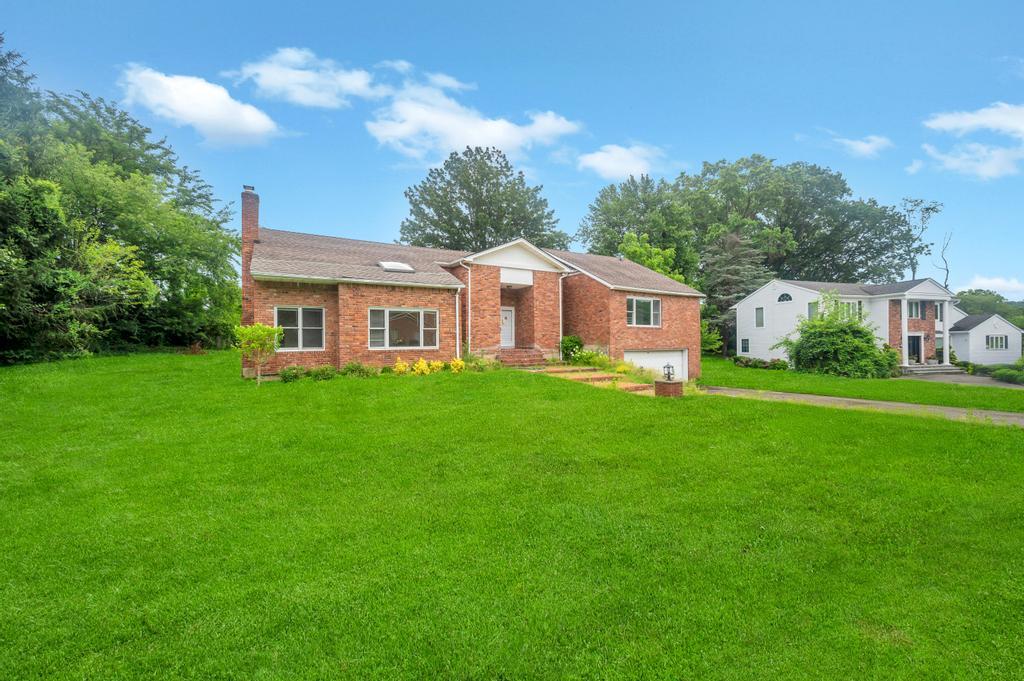 #3 photo, 106 Woods Drive, ナッソー郡 Roslyn , NY 11576