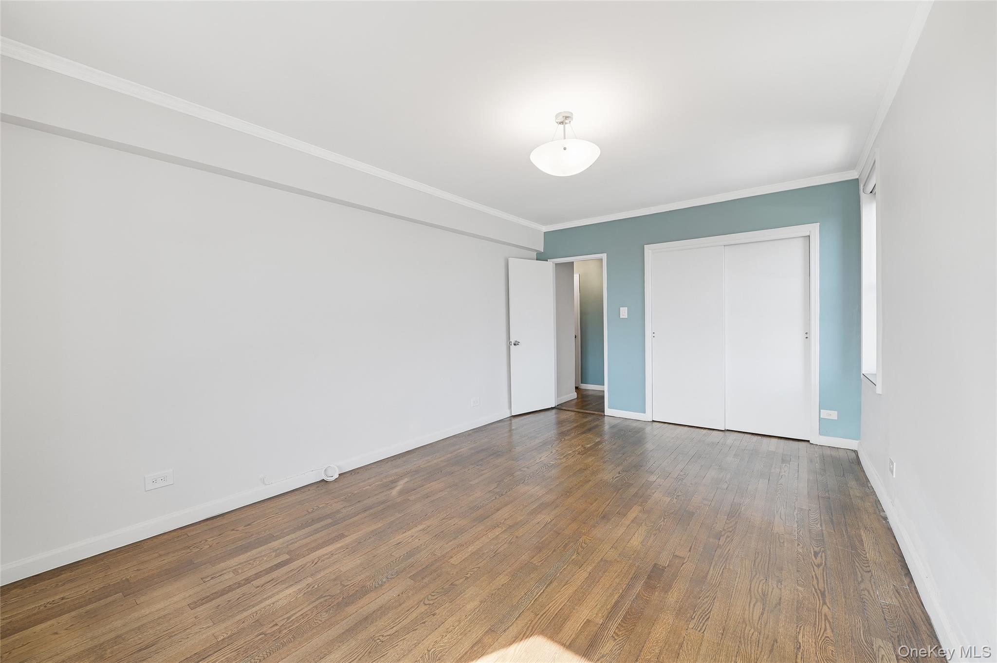 #4 photo, 90-02 63rd Drive, クイーンズ区 Rego Park , NY 11374