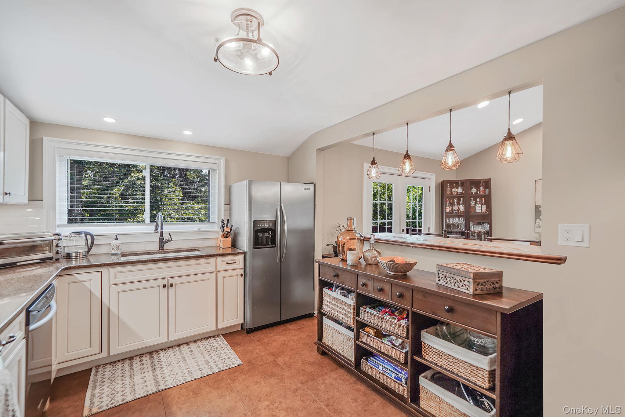 #12 photo, 2387 Chestnut Avenue, サフォーク郡 Ronkonkoma , NY 11779