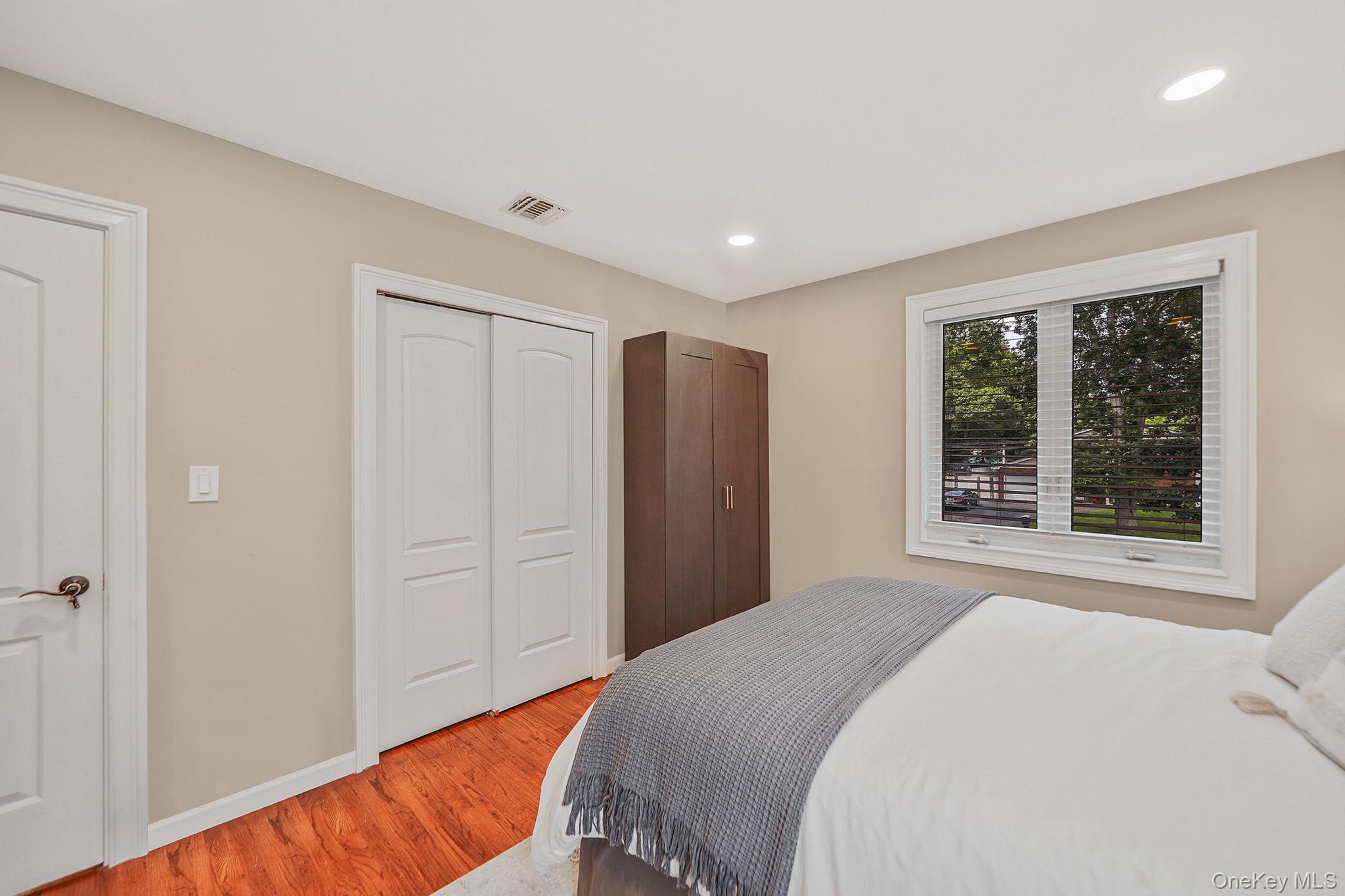 #17 photo, 2387 Chestnut Avenue, サフォーク郡 Ronkonkoma , NY 11779