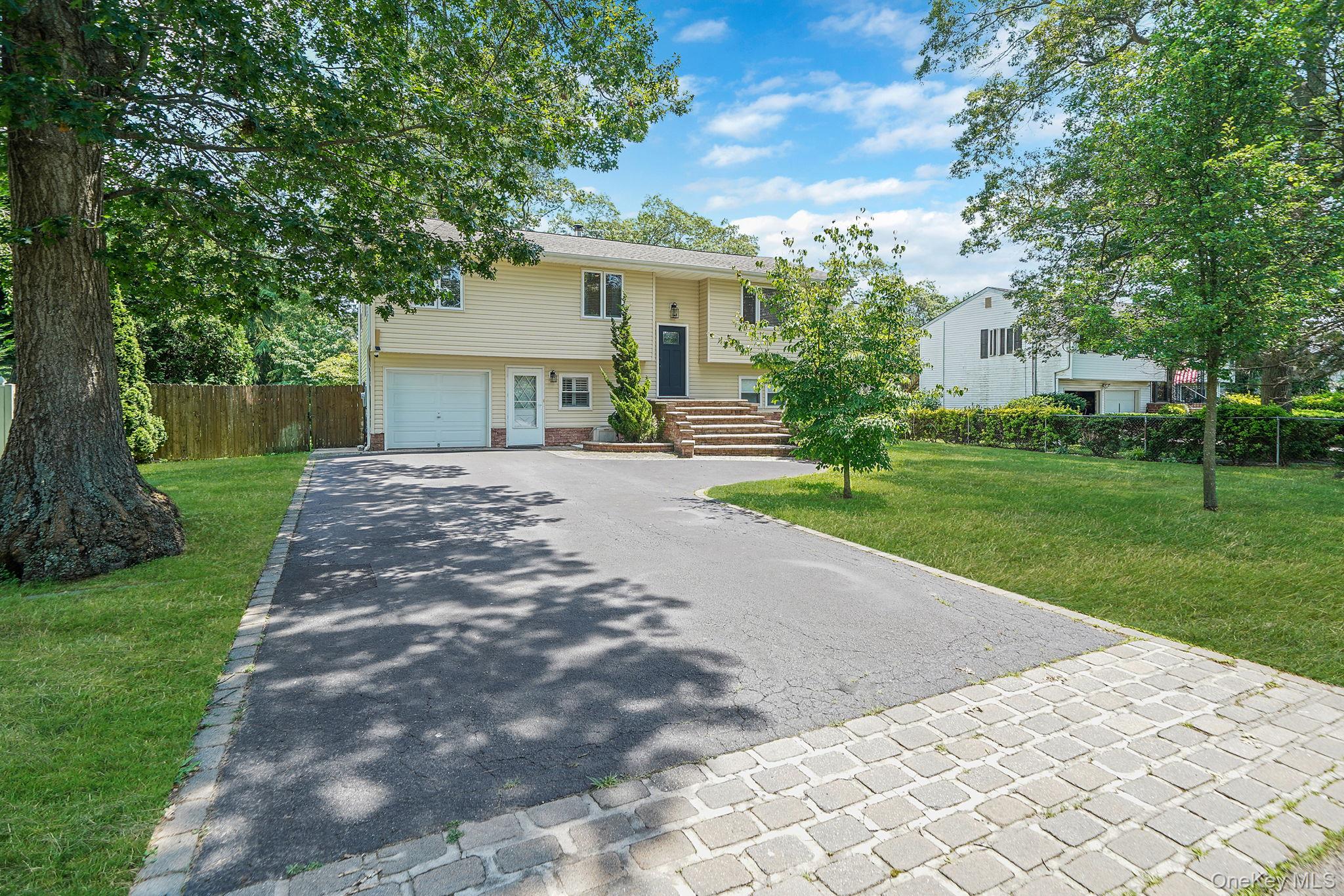 #2 photo, 2387 Chestnut Avenue, サフォーク郡 Ronkonkoma , NY 11779