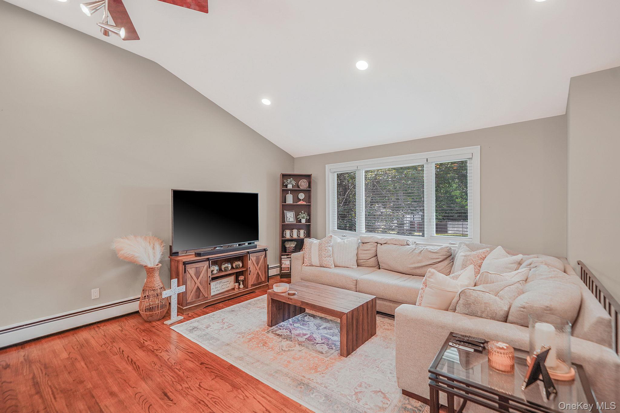 #6 photo, 2387 Chestnut Avenue, サフォーク郡 Ronkonkoma , NY 11779