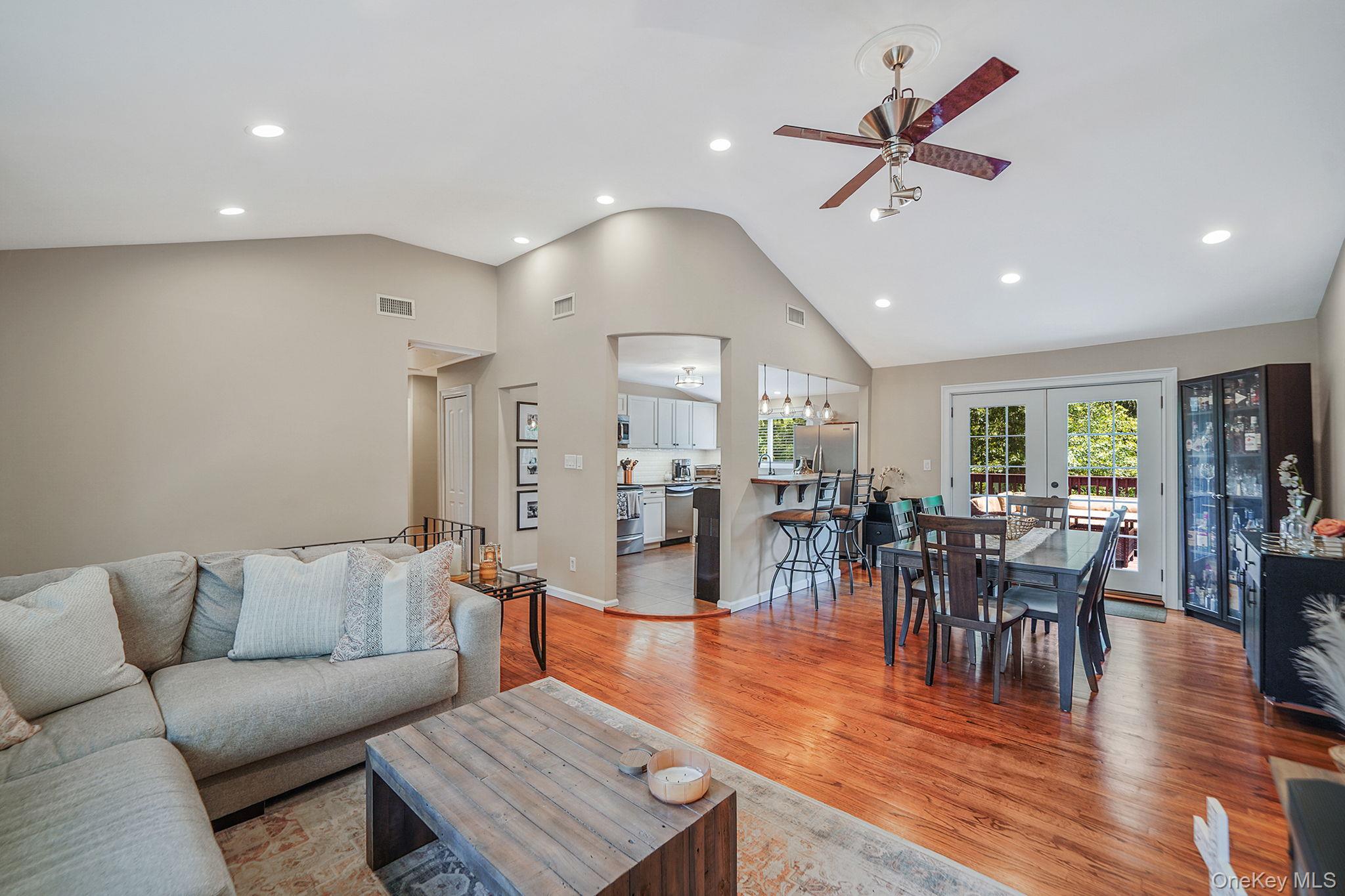 #8 photo, 2387 Chestnut Avenue, サフォーク郡 Ronkonkoma , NY 11779