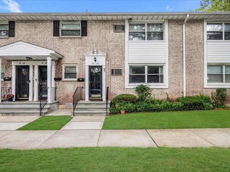 #1 photo, 81-09 Langdale Street, 皇后區 New Hyde Park , NY 11040