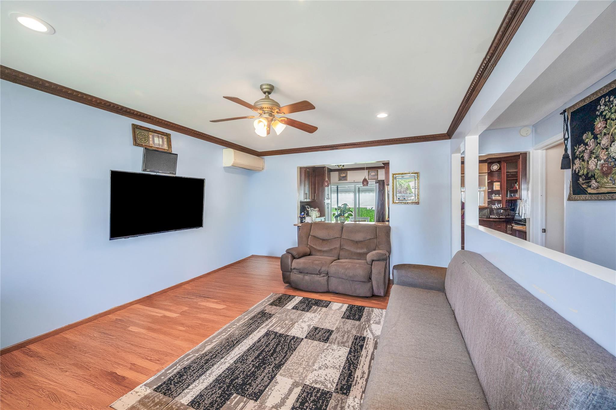 #6 photo, 34 Harlem Avenue, Medford , NY 11763