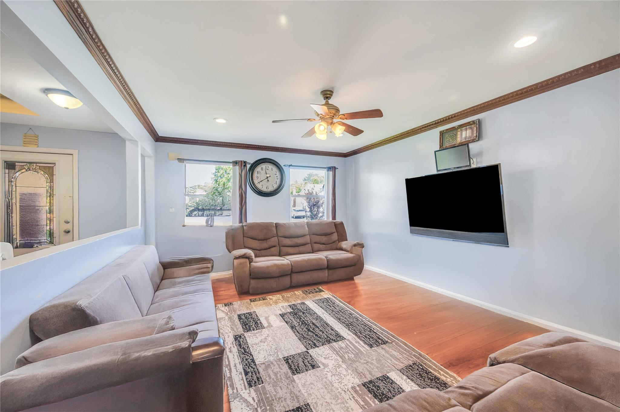 #7 photo, 34 Harlem Avenue, Medford , NY 11763