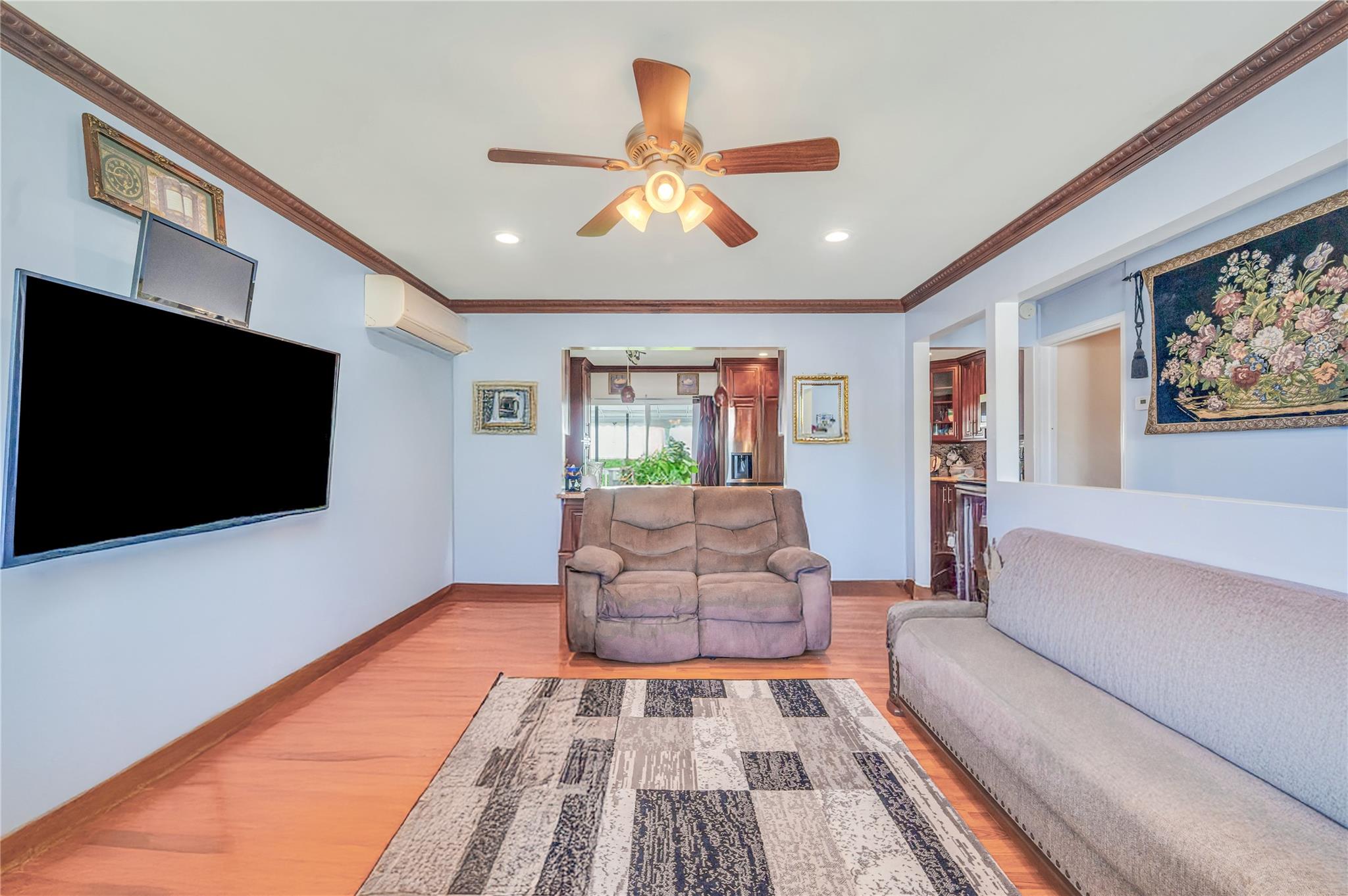 #8 photo, 34 Harlem Avenue, Medford , NY 11763