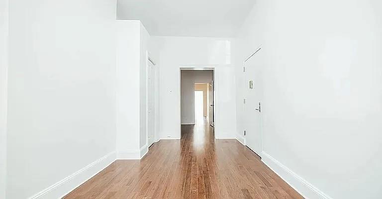 #11 photo, 414 Onderdonk Avenue, クイーンズ区 Ridgewood , NY 11385