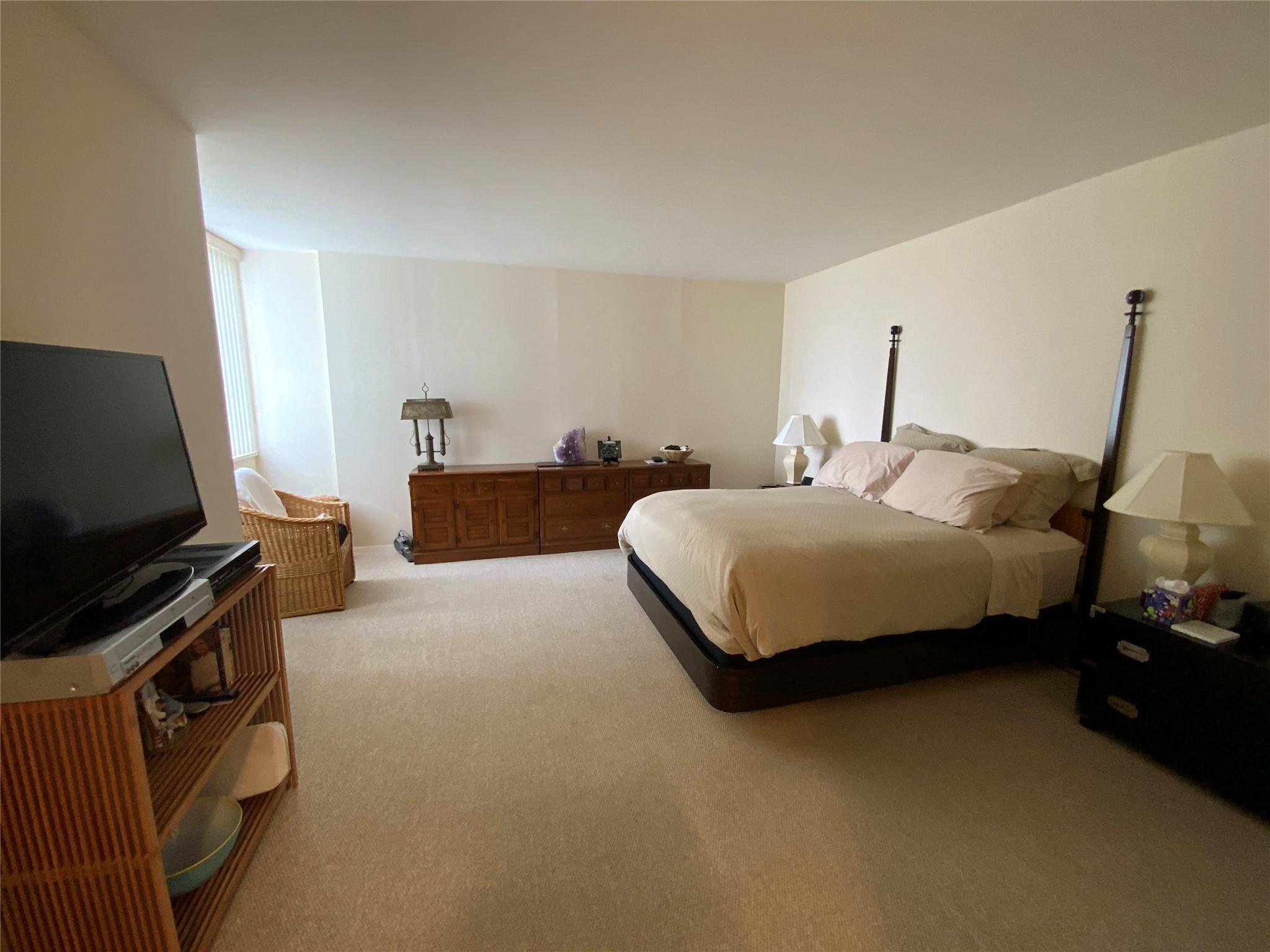 #13 photo, 27010 Grand Central Parkway, クイーンズ区 Floral Park , NY 11005