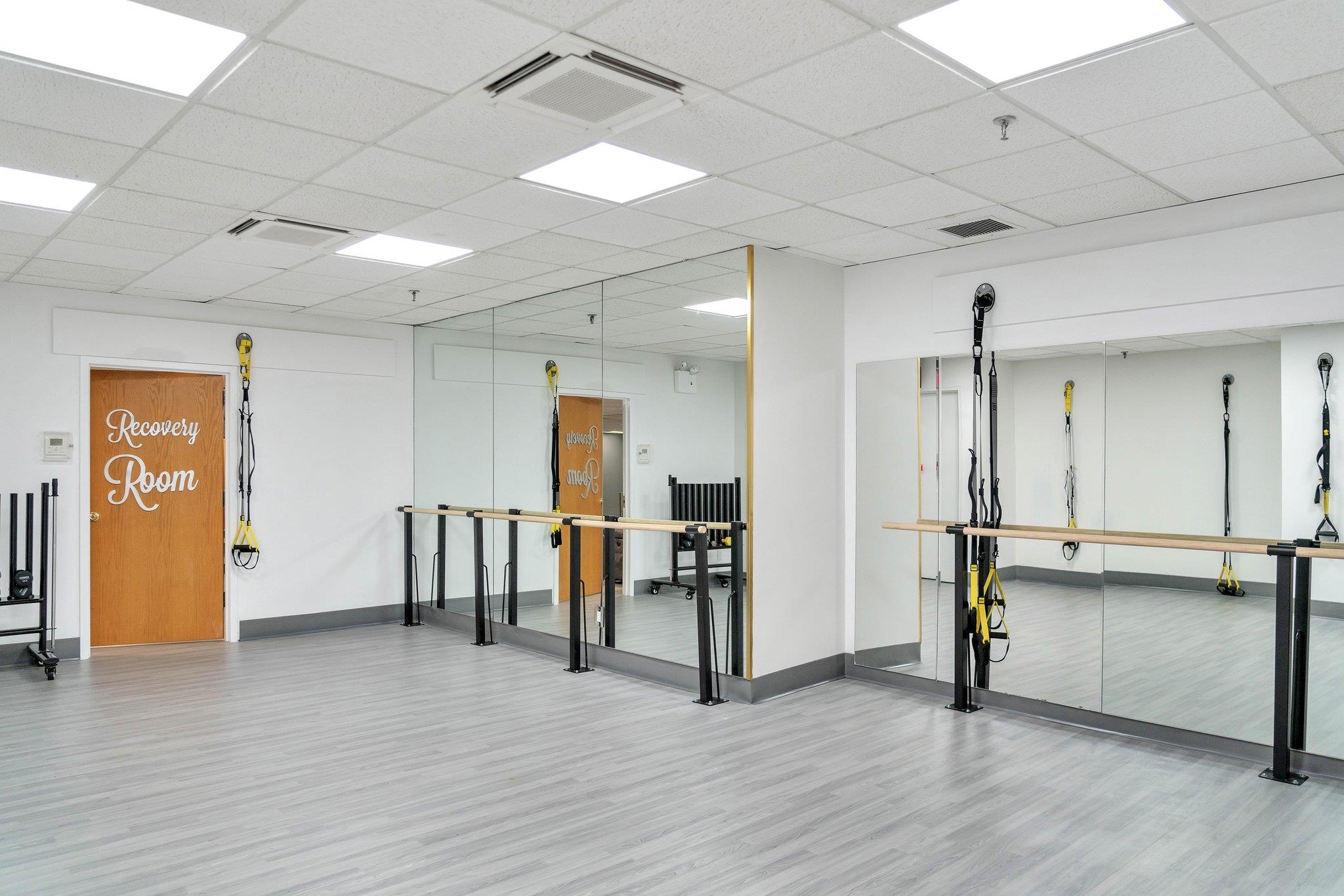 #20 photo, 27010 Grand Central Parkway, クイーンズ区 Floral Park , NY 11005