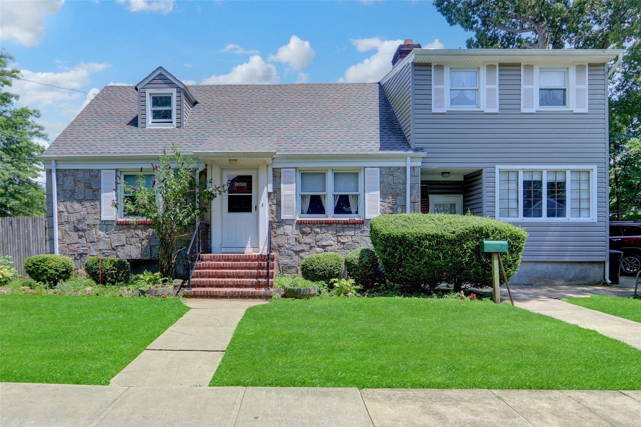 #1 photo, 2055 Hillside Avenue, Bellmore , NY 11710