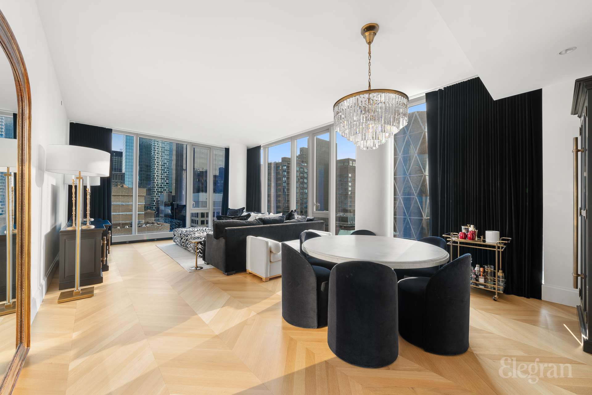 #4 photo, 217 W 57th Street, マンハッタン Midtown East , NY 10019-2136