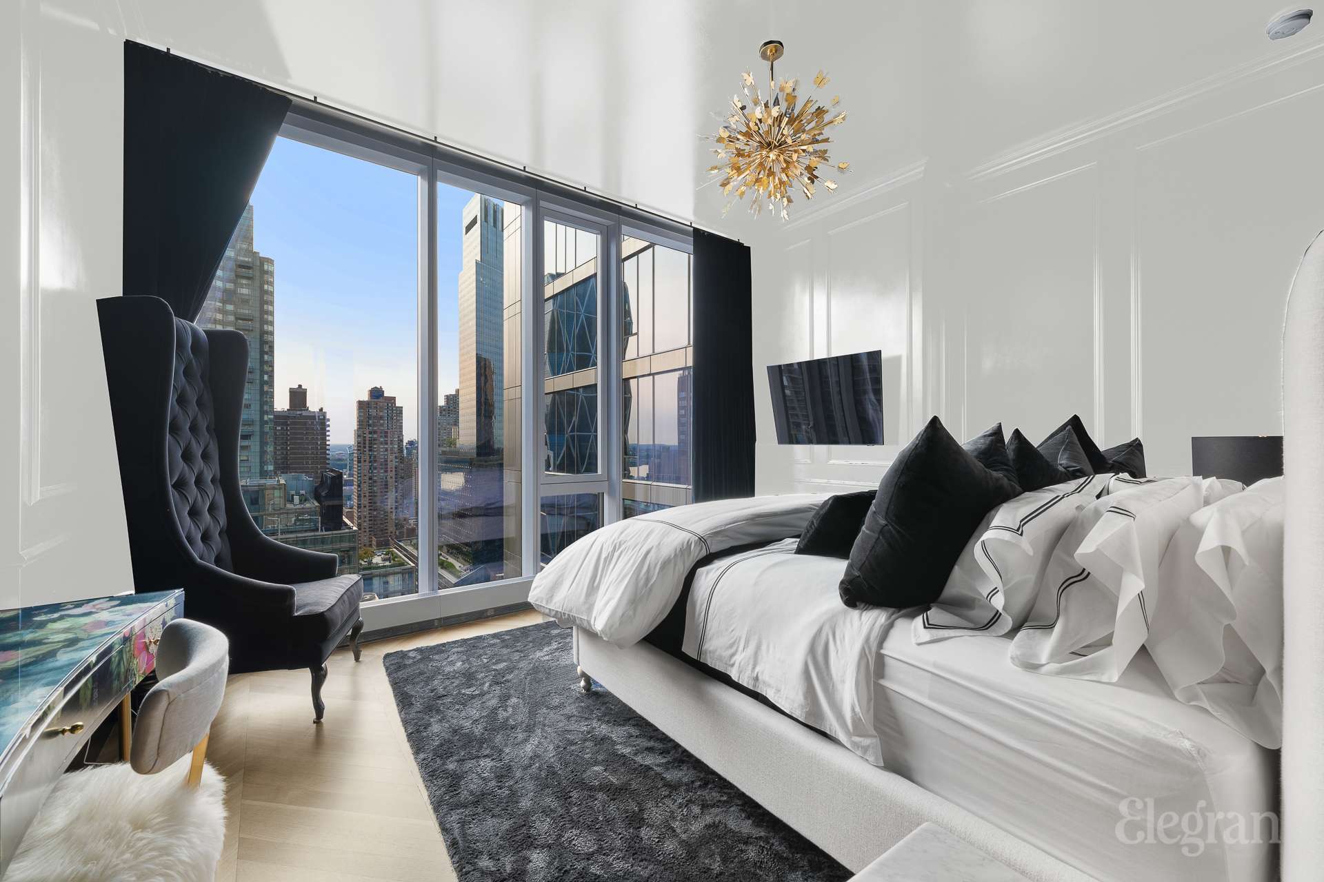 #7 photo, 217 W 57th Street, マンハッタン Midtown East , NY 10019-2136