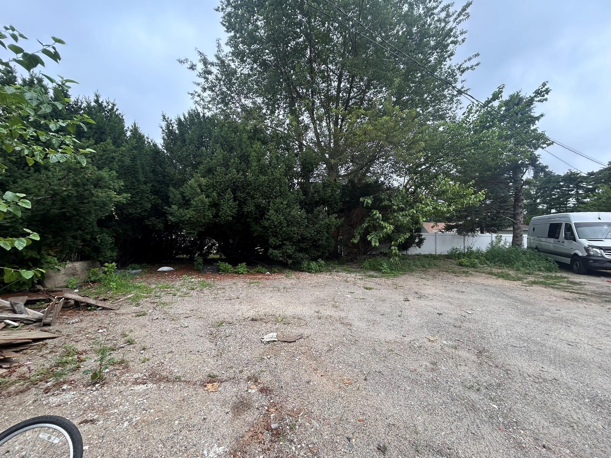 #2 photo, 20 Longfellow Avenue, 롱 아일랜드 Westbury , NY 11590