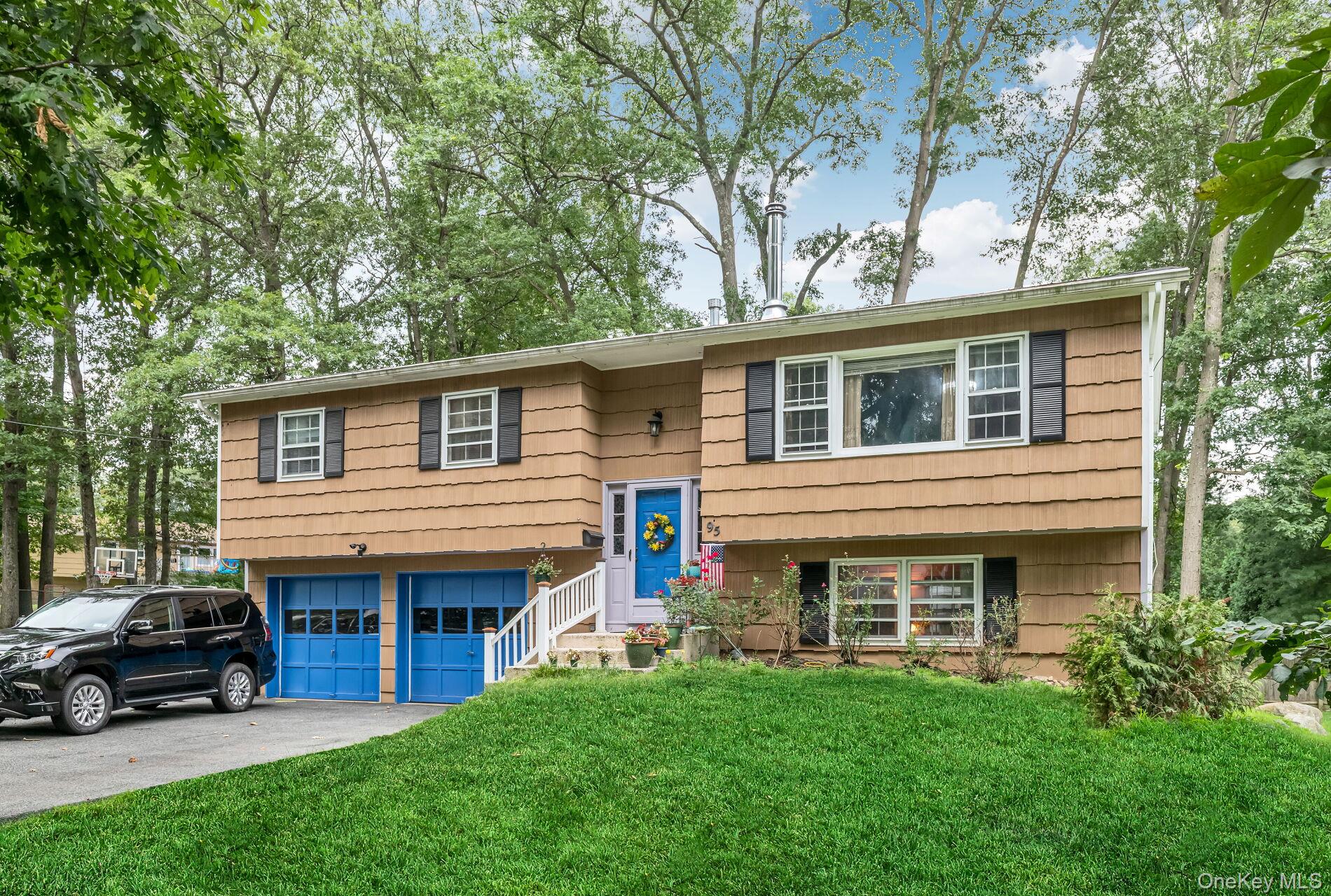 #1 photo, 95 Hillside Avenue, Suffern , NY 10901
