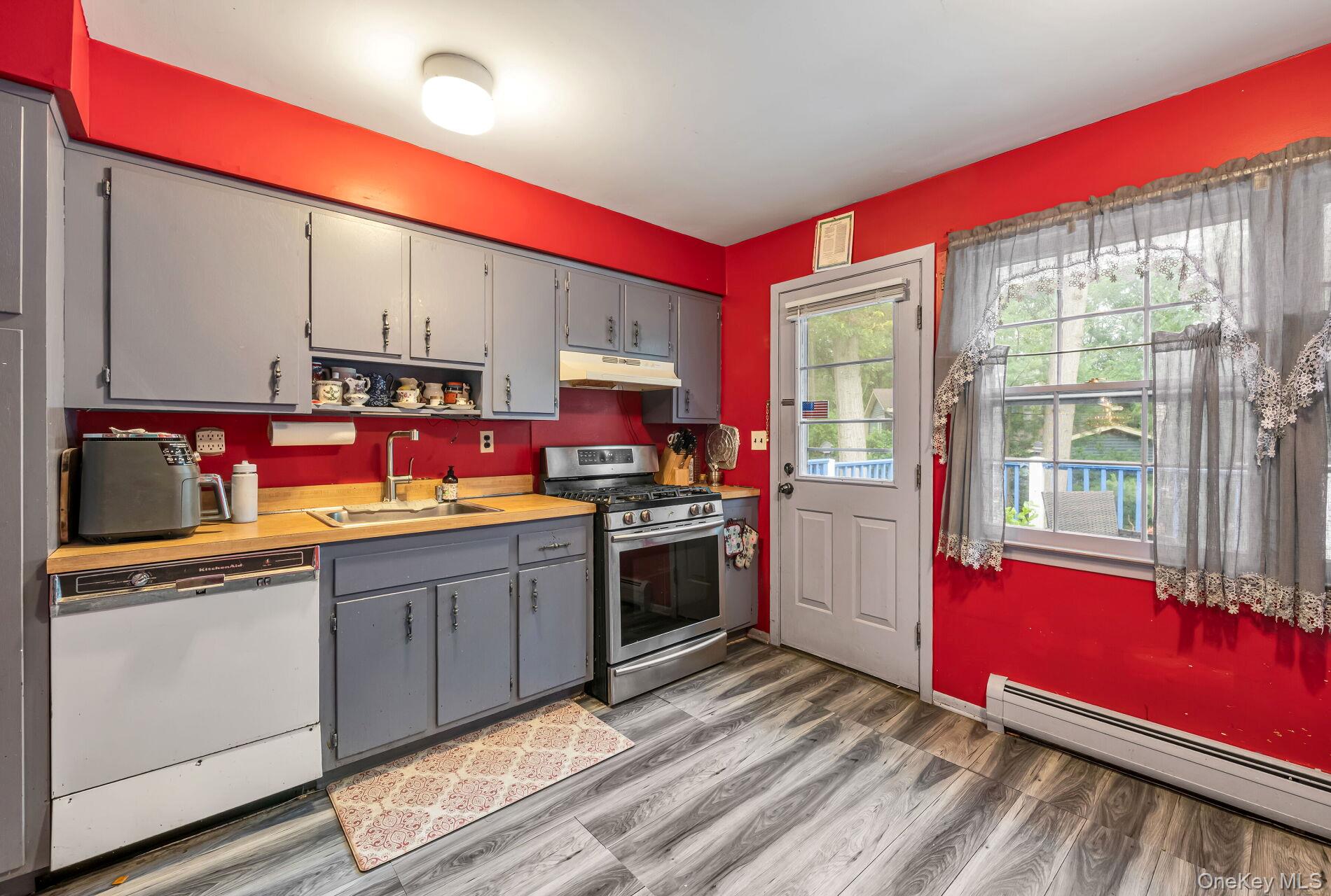 #13 photo, 95 Hillside Avenue, Suffern , NY 10901