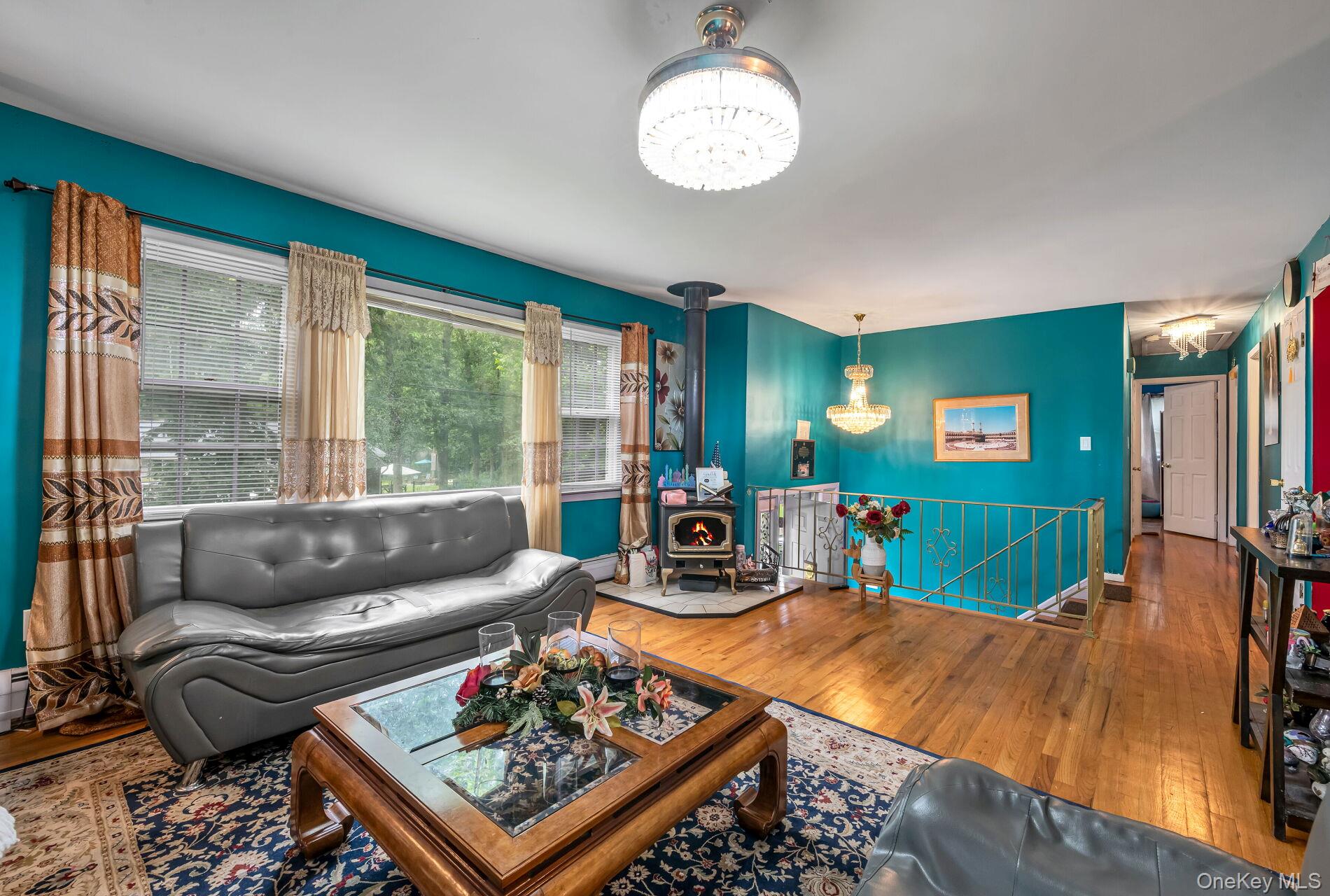 #8 photo, 95 Hillside Avenue, Suffern , NY 10901