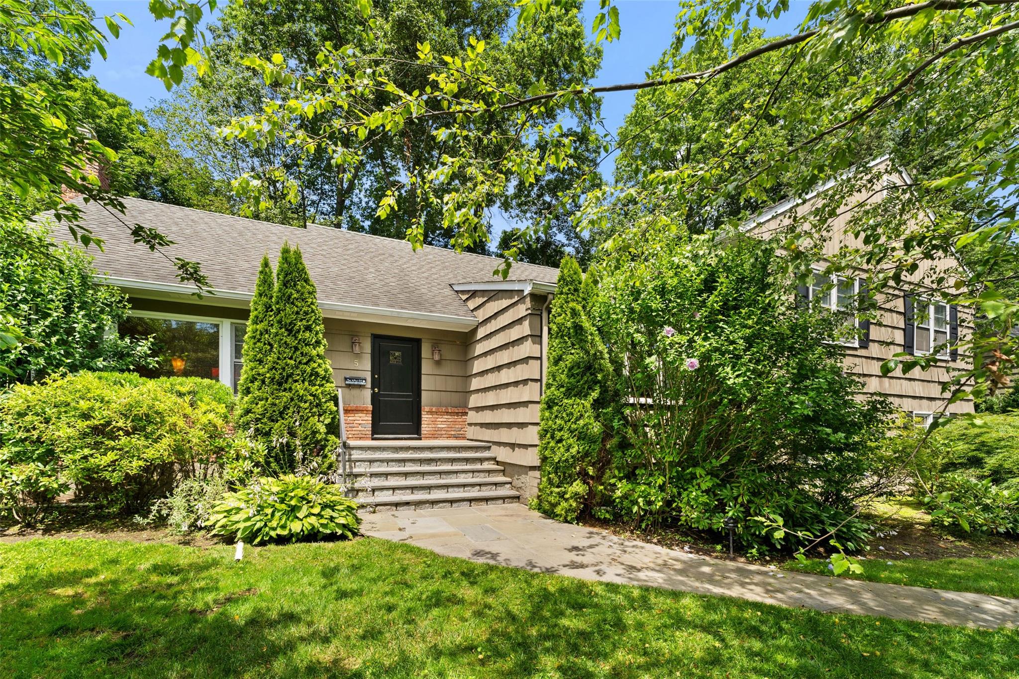 #1 photo, 5 Mark Drive, Rye Brook , NY 10573