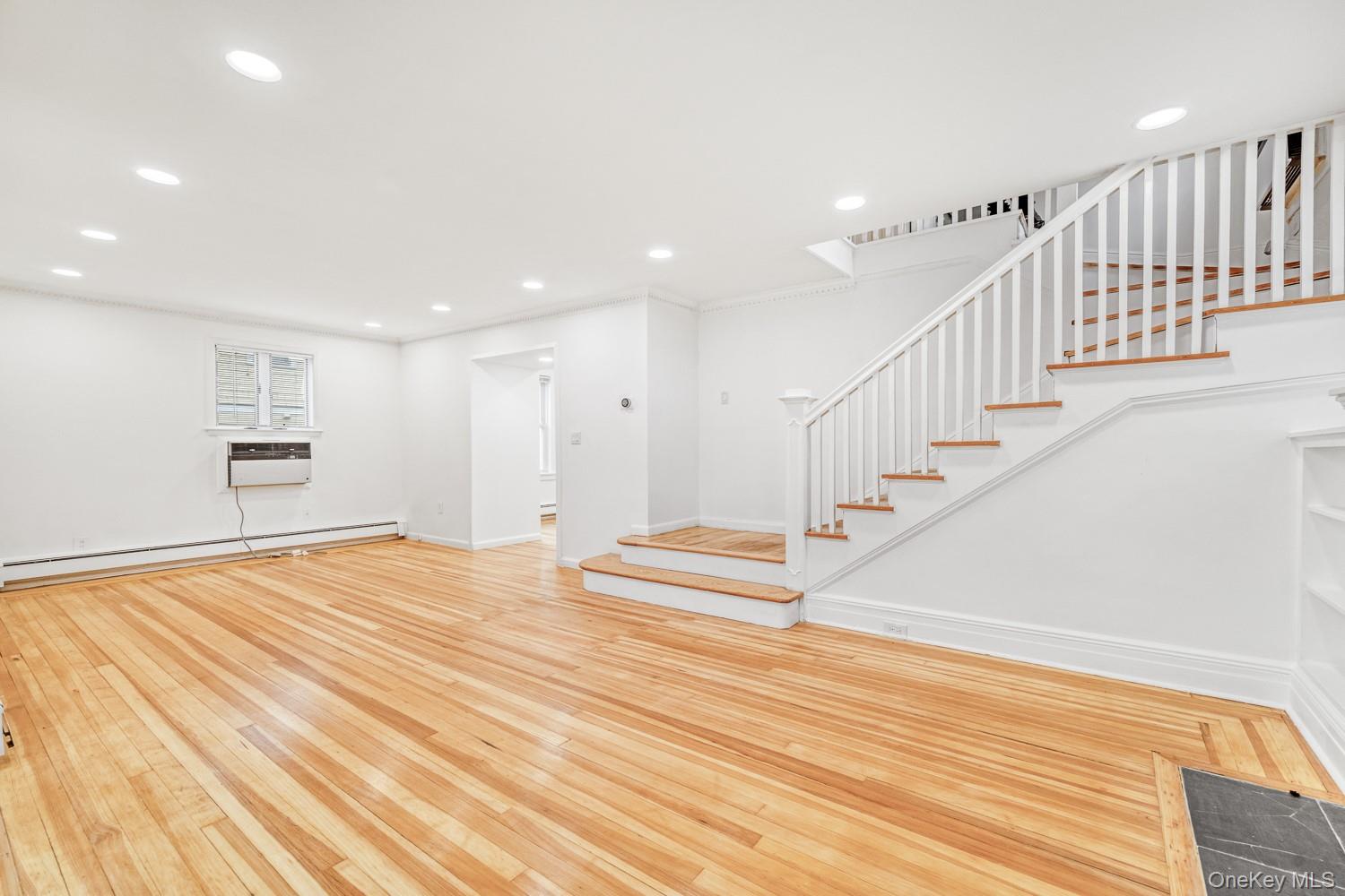 #11 photo, 37 Keystone Place, ナッソー郡 Hewlett , NY 11557