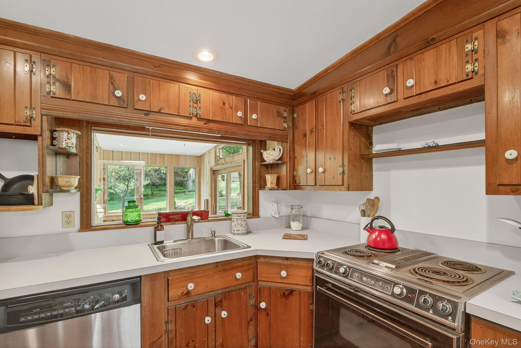 #7 photo, 27 Old Wagon Road, Woodstock , NY 12498