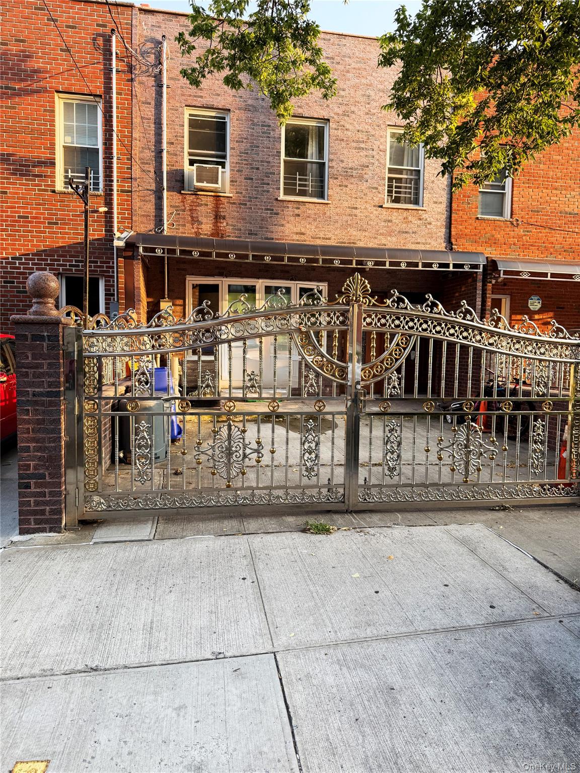 #1 photo, 2356 Waterbury Avenue, ブロンクス区 Bronx , NY 10462