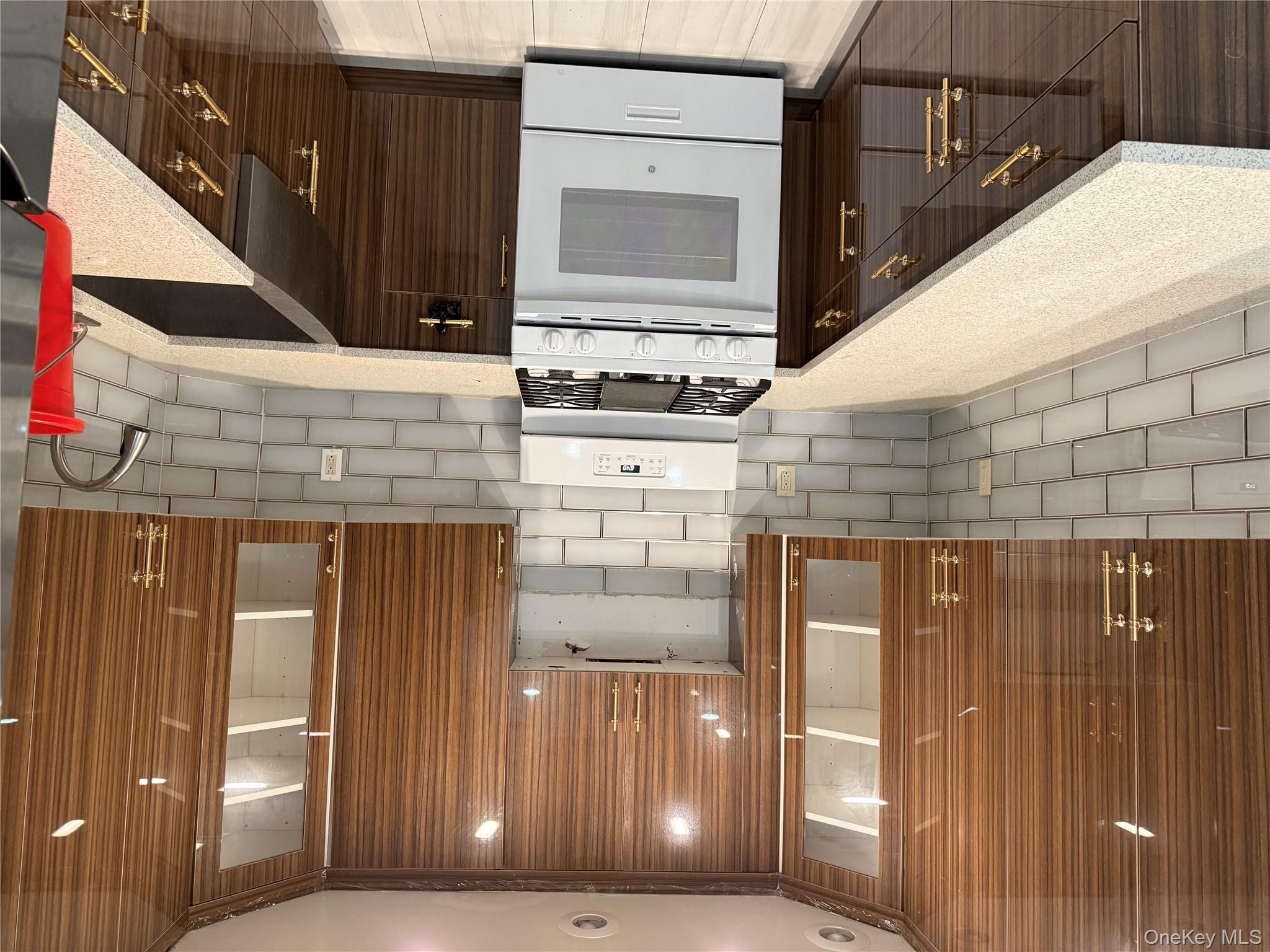 #4 photo, 2356 Waterbury Avenue, ブロンクス区 Bronx , NY 10462