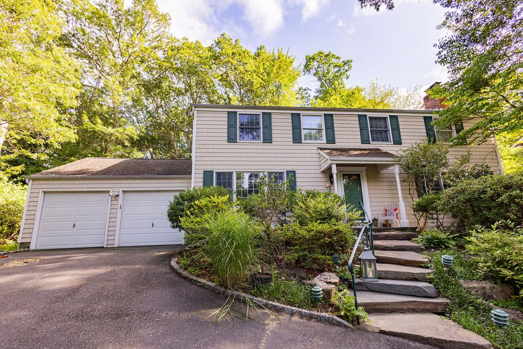 #1 photo, 14 Brewster Hill, Setauket , NY 11733