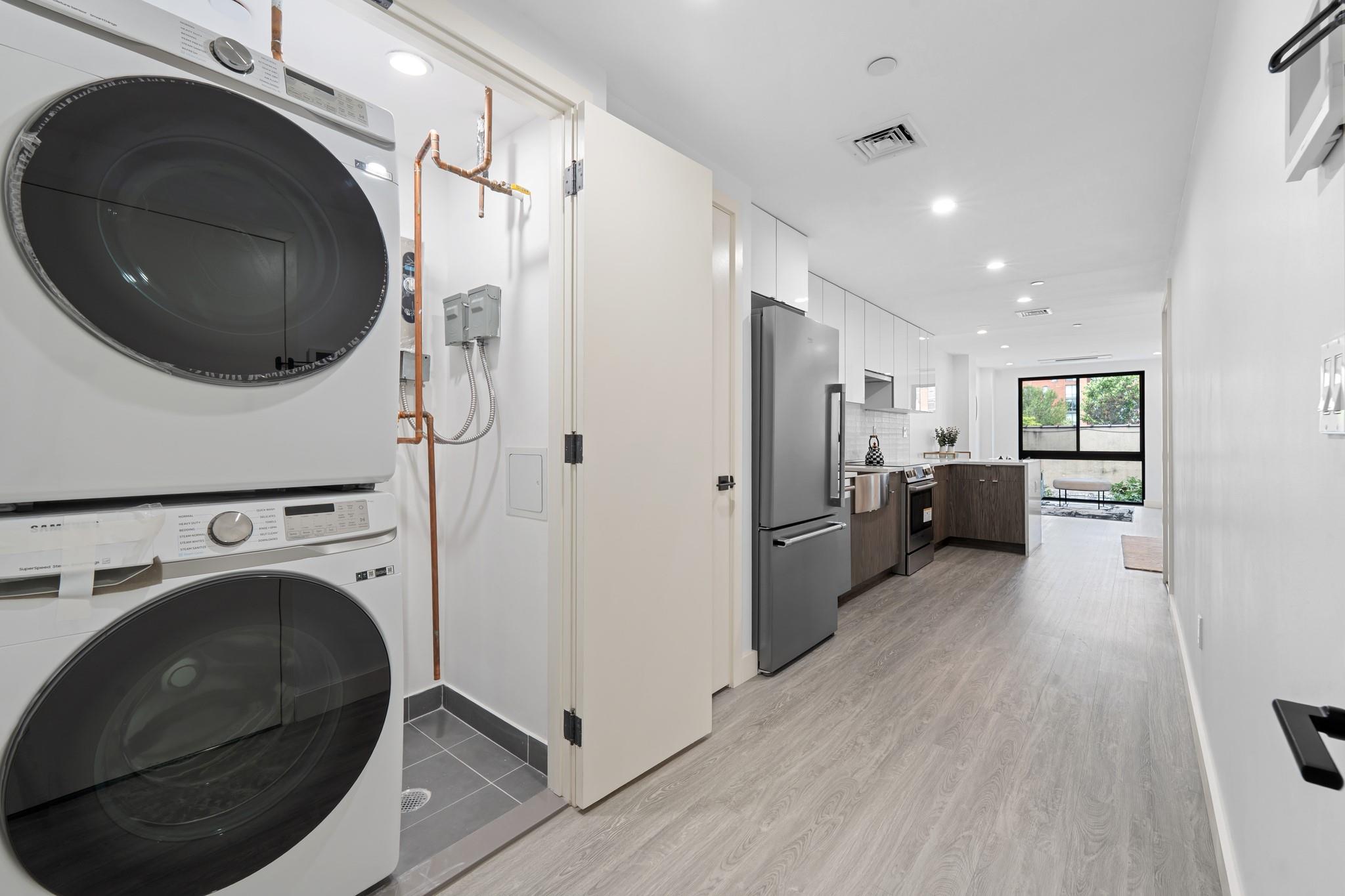 #8 photo, 46-40 Vernon Boulevard, クイーンズ区 Long Island City , NY 11101